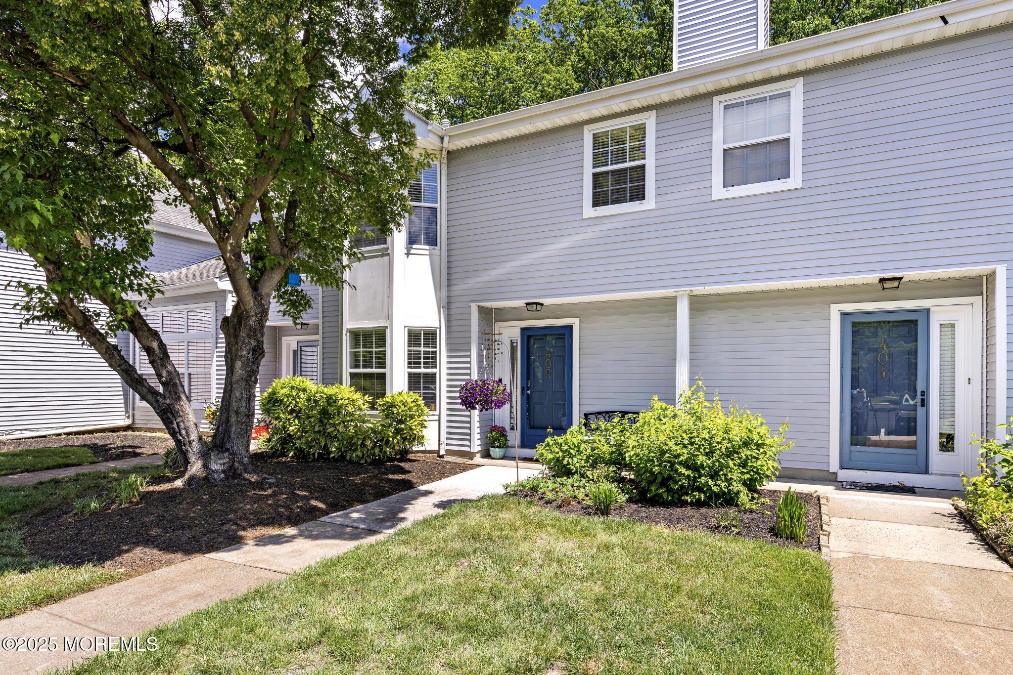 405 Hampton Court #15-4, Manalapan, New Jersey image 3