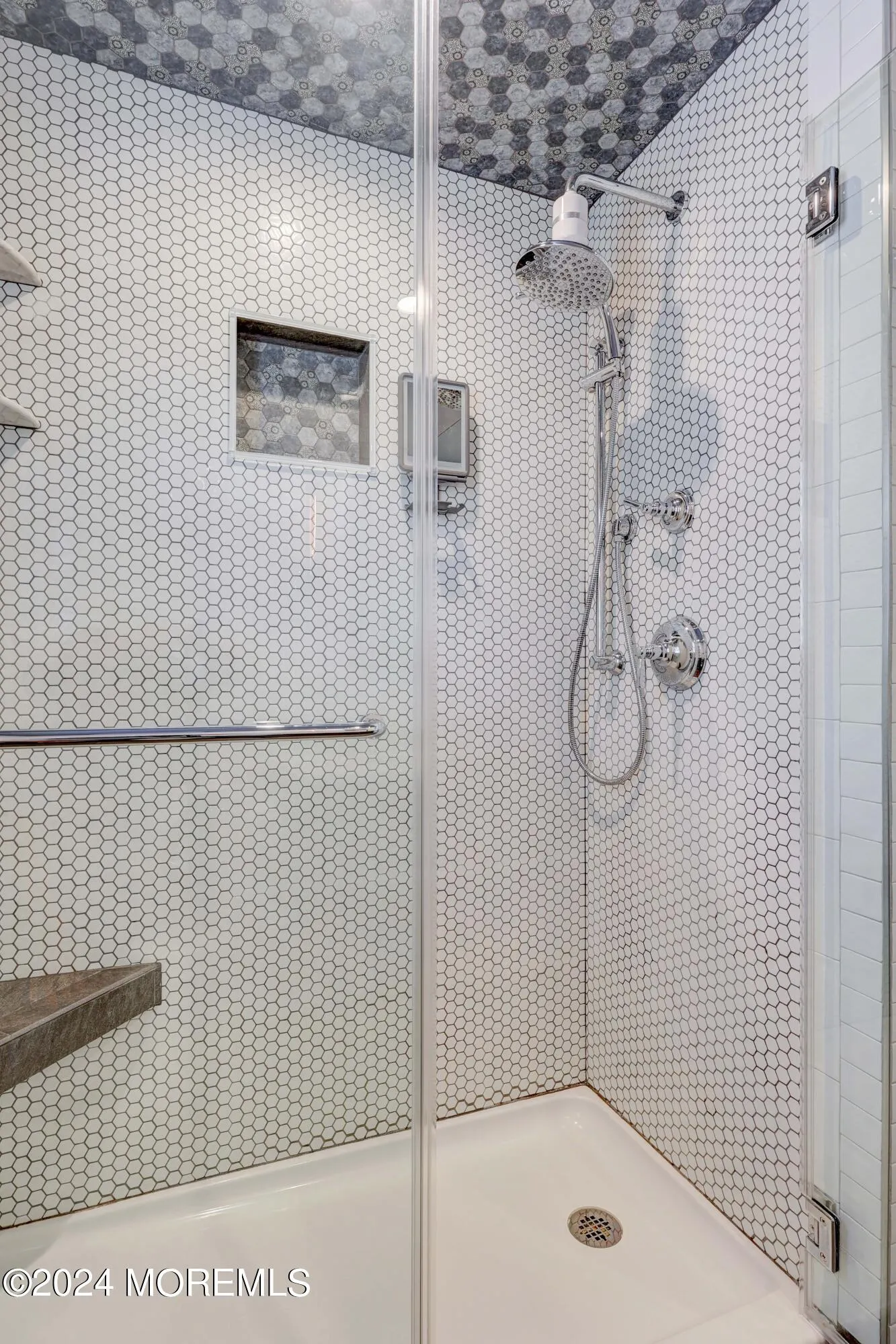 Lake Como, New Jersey 07719, United States, 5 Bedrooms Bedrooms, ,4 BathroomsBathrooms,Residential,Active,255225