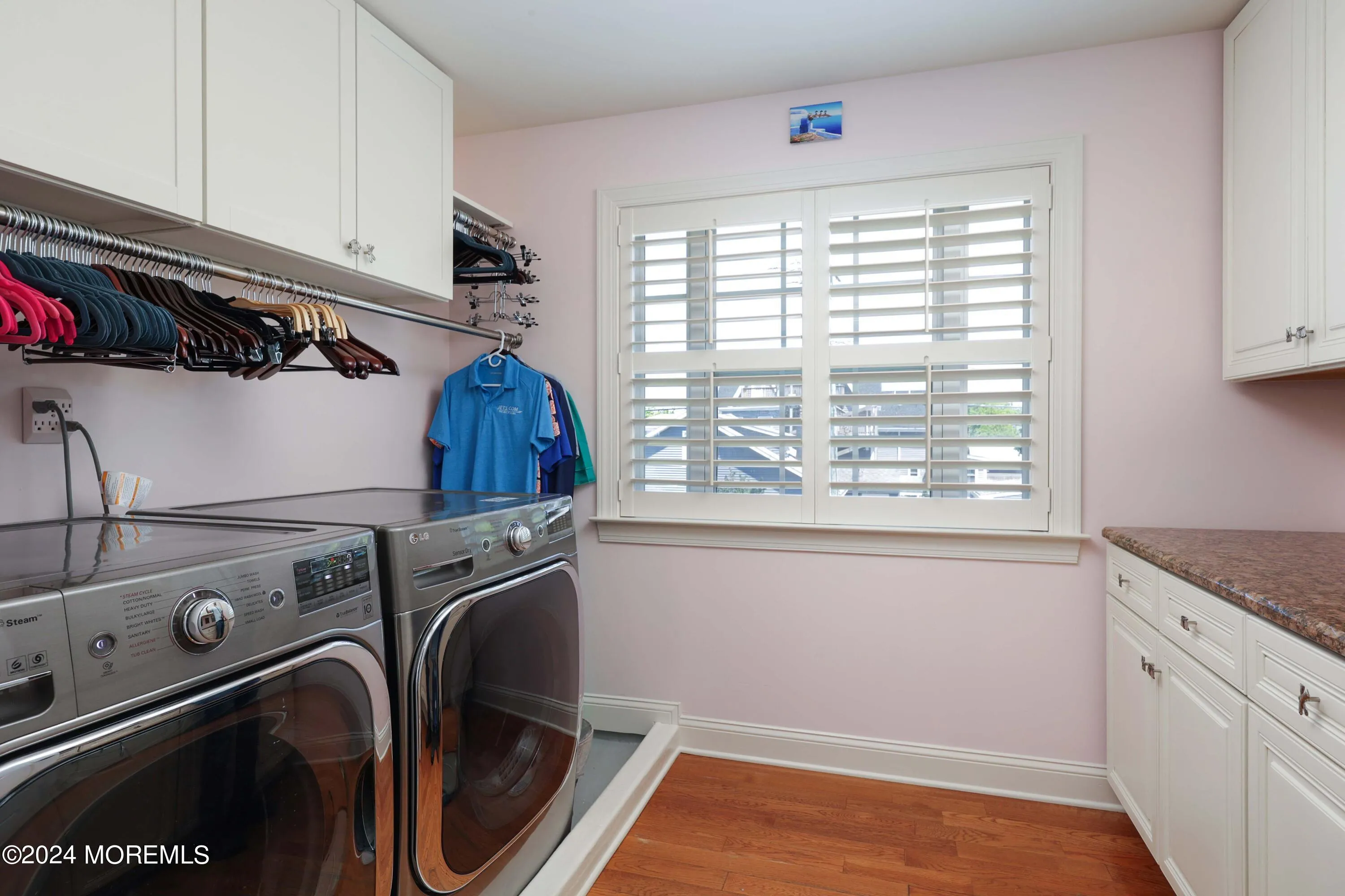 Lake Como, New Jersey 07719, United States, 5 Bedrooms Bedrooms, ,4 BathroomsBathrooms,Residential,Active,255225