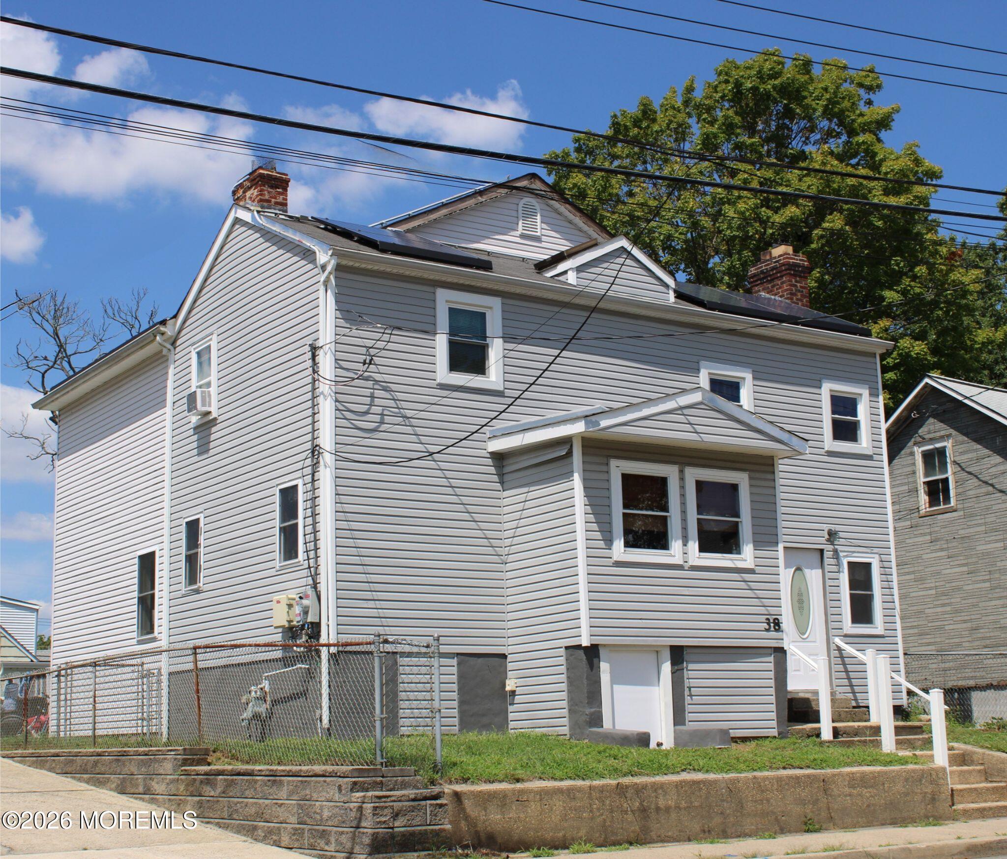 38 Oak Street