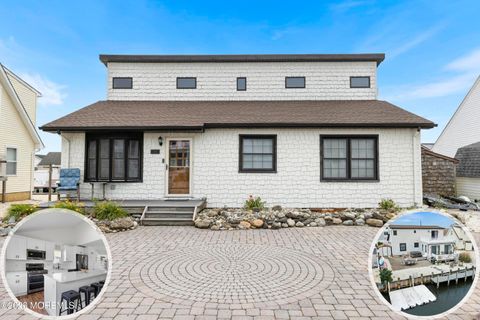 Homes For Sale - 15 Jarmy Lane<br/> Manahawkin, NJ 08050