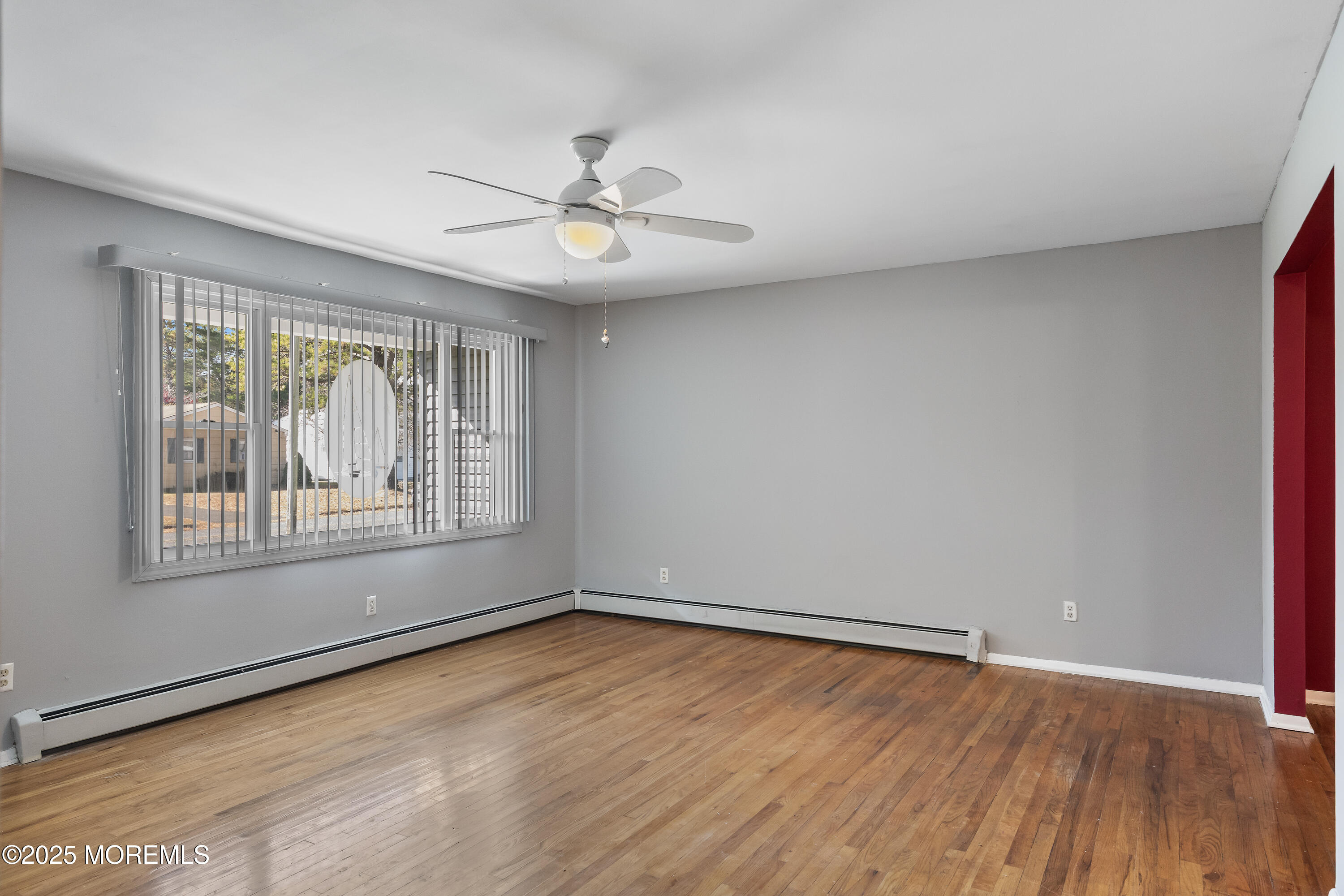 1074 Edgebrook Drive S