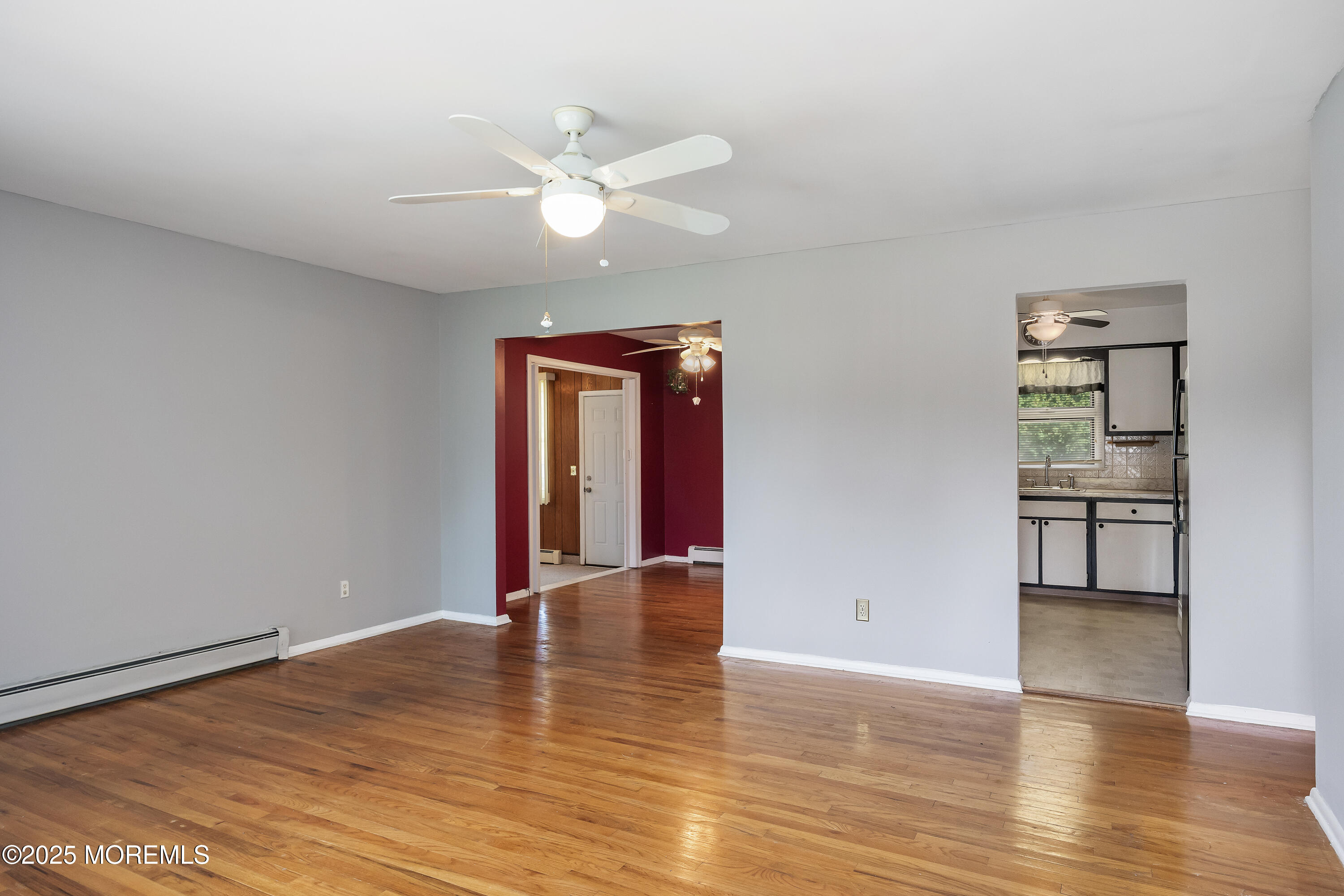 1074 Edgebrook Drive S