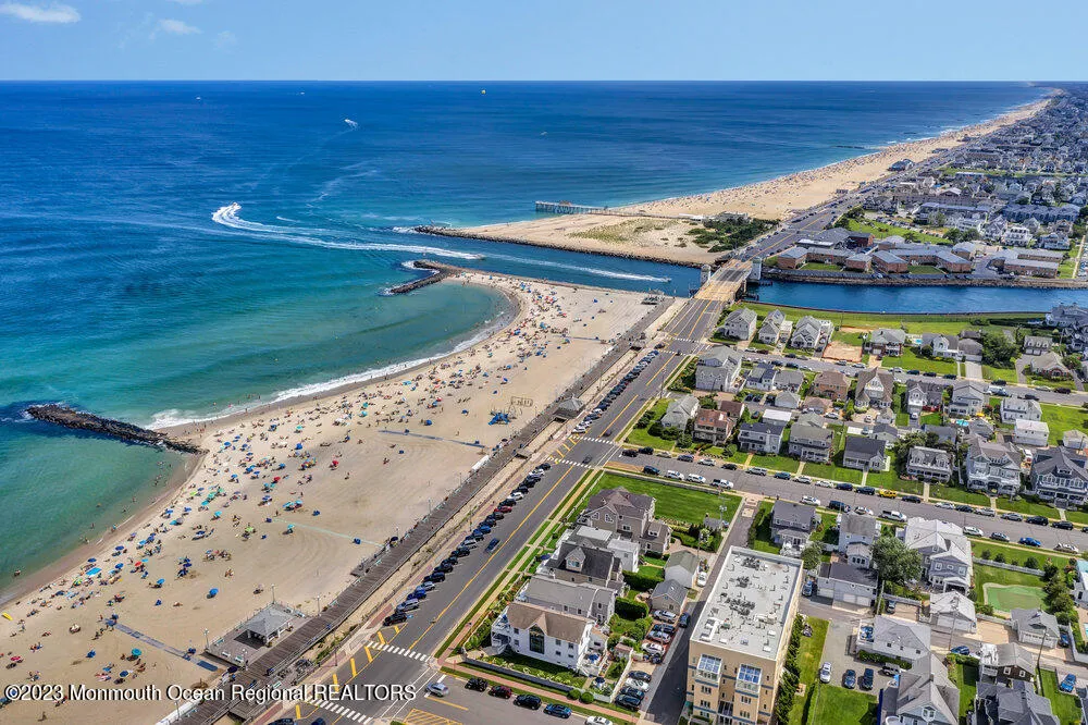 Avon-By-The-Sea, New Jersey 07717, United States, 3 Bedrooms Bedrooms, ,2 BathroomsBathrooms,Residential,Active,25136