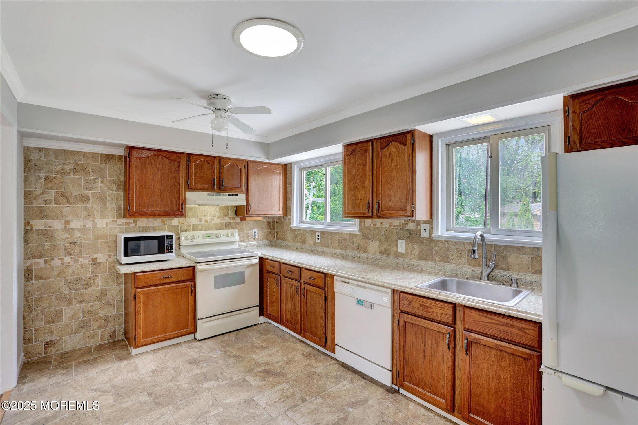 2 Westwood Drive, Howell, New Jersey image 17
