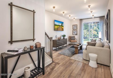 58 Edmund Way Middletown NJ 07748