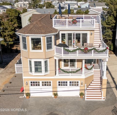 Photo of 211 Stratford Avenue, Beach Haven, NJ 08008 (MLS # 22536450)