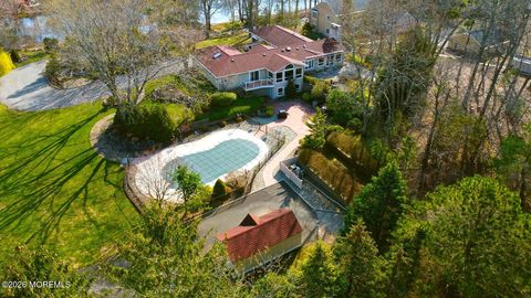 Homes For Sale - 884 Breezy Oaks Drive<br/> Ocean County, Toms River, NJ 08753