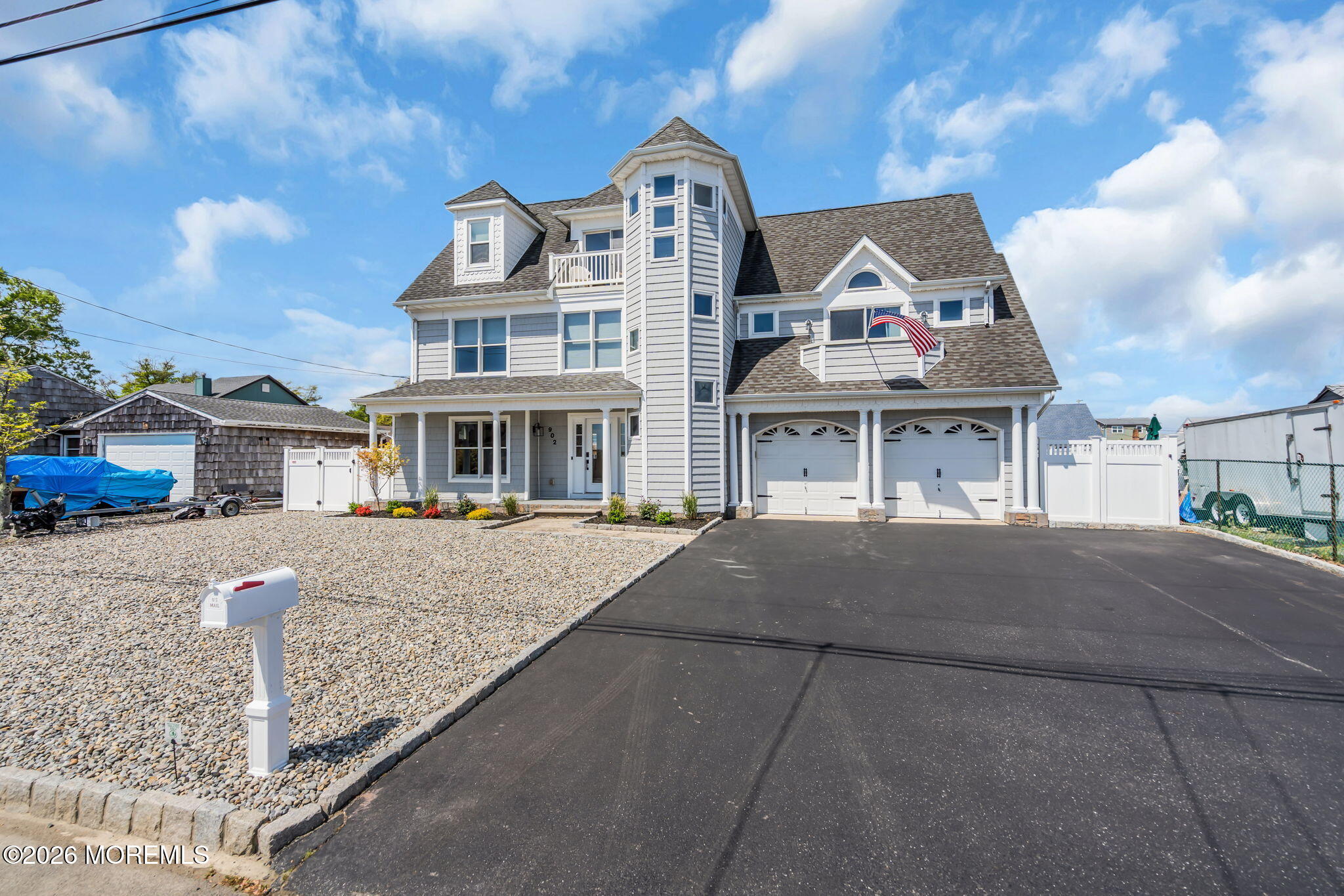 902 Meadow Lark Drive