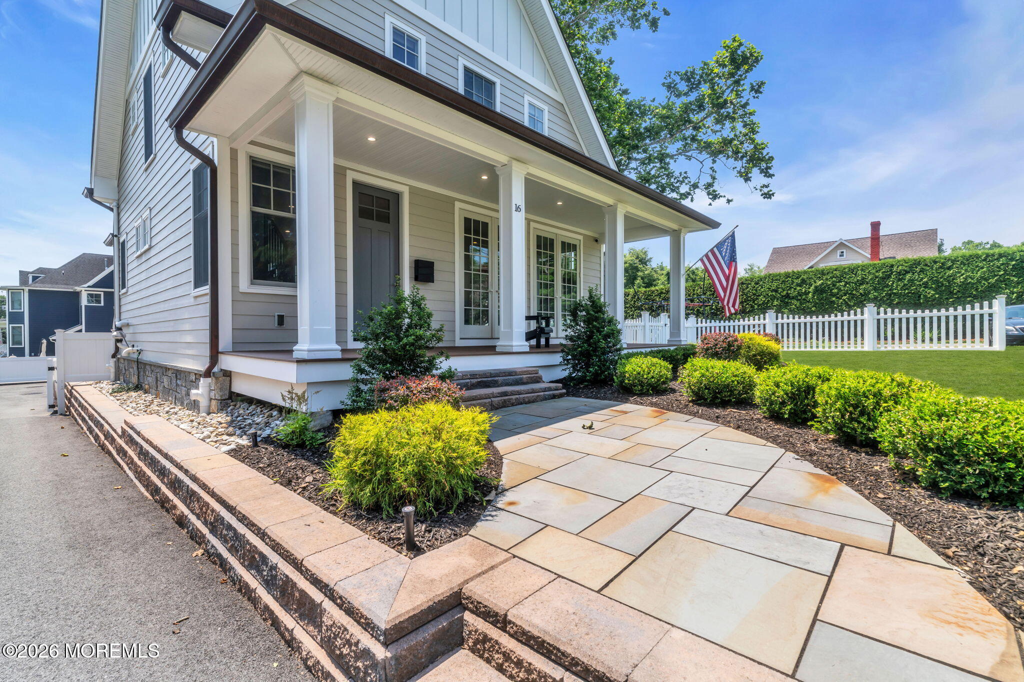 16 Storms Avenue