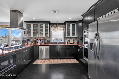 Homes For Sale - 1203 Fischer Boulevard<br/> Toms River, NJ 08753