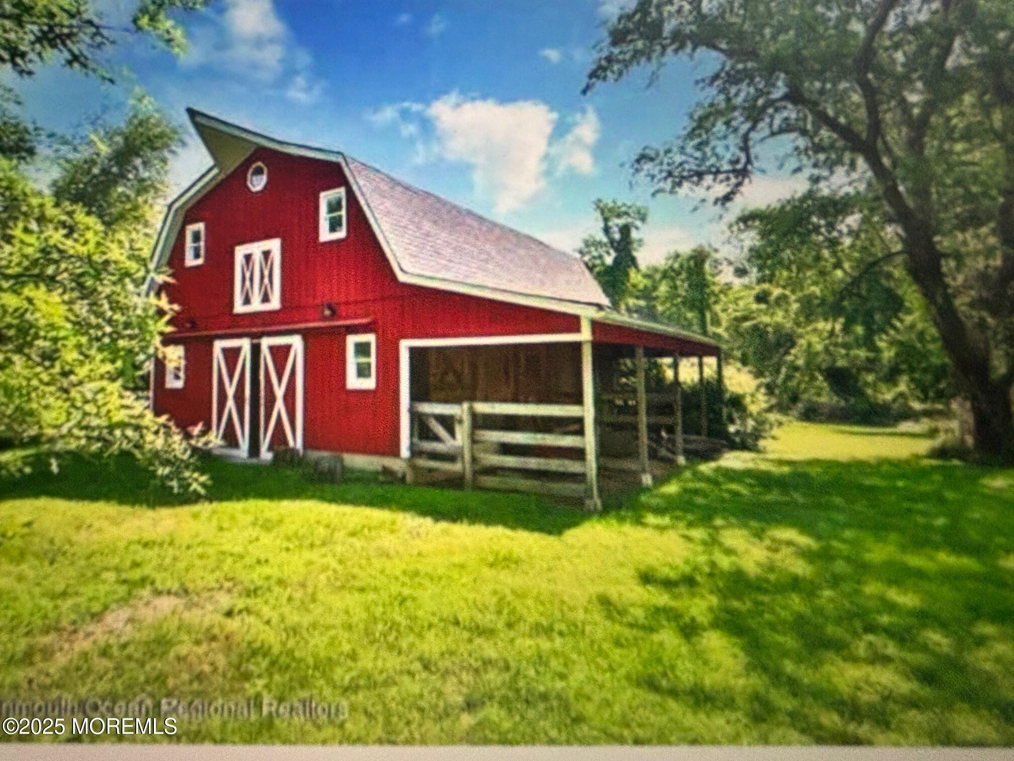 5 Whipporwill Valley Road
