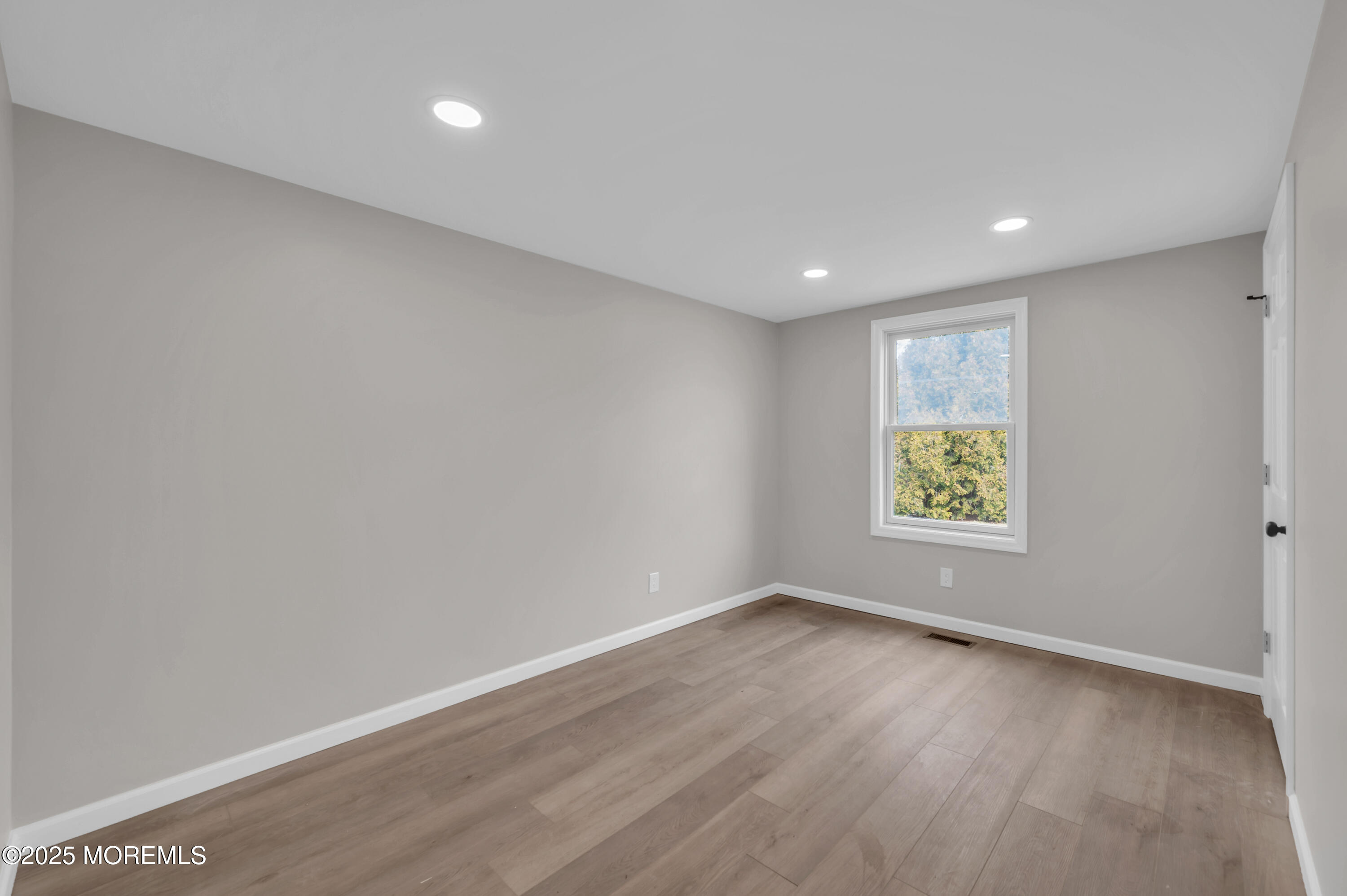 590 Peter Avenue, Toms River, New Jersey image 24