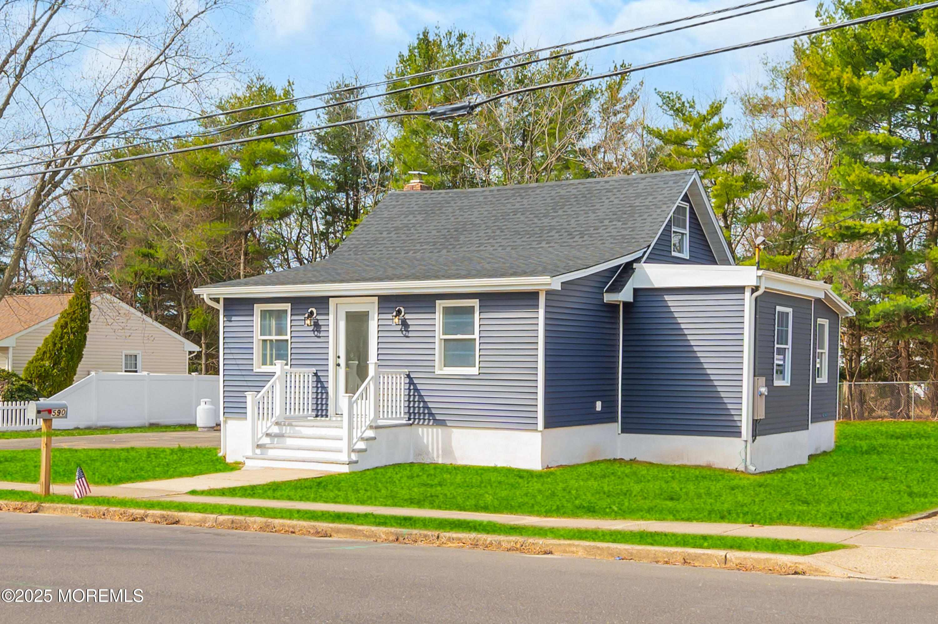 590 Peter Avenue, Toms River, New Jersey image 4