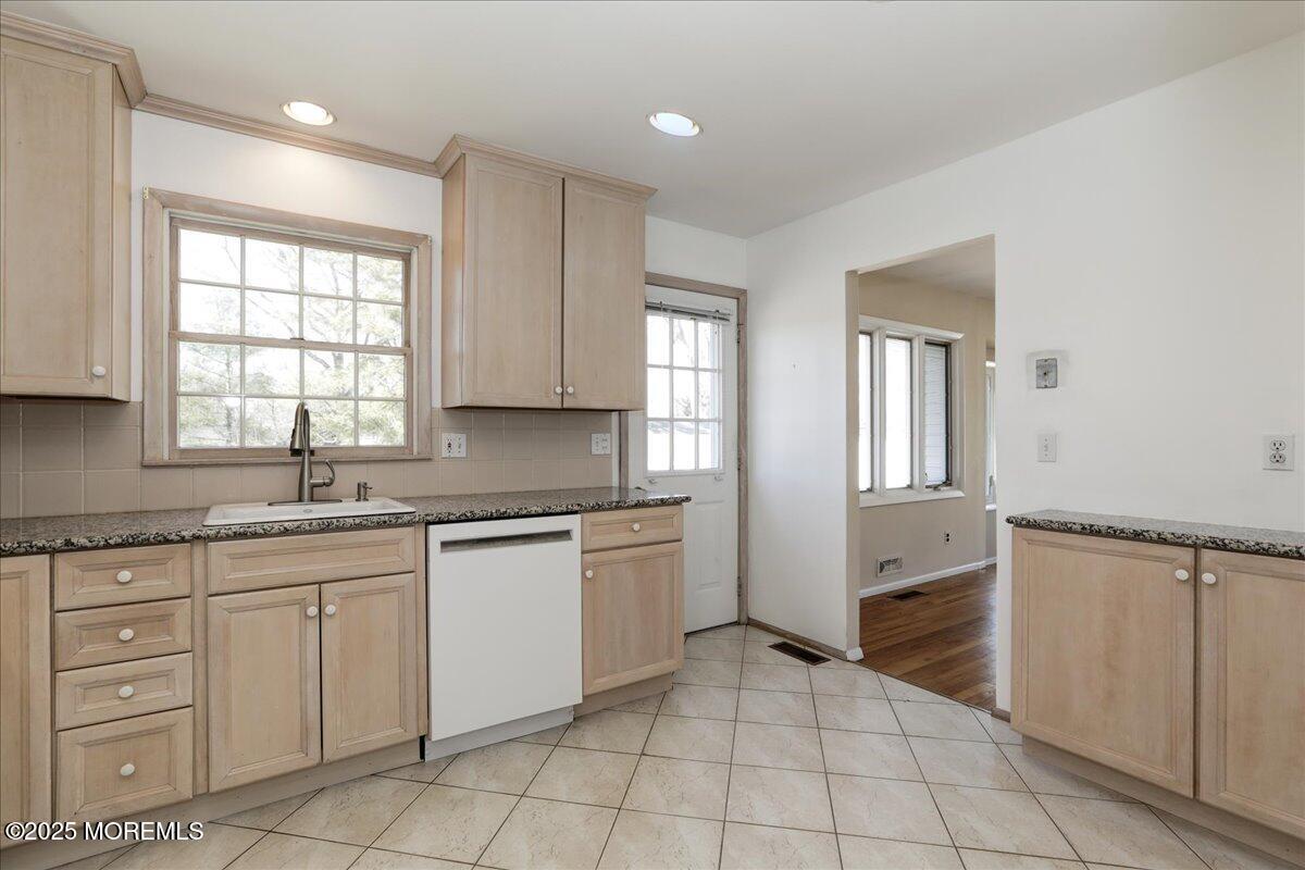 103 Taft Drive, Brick, New Jersey image 38