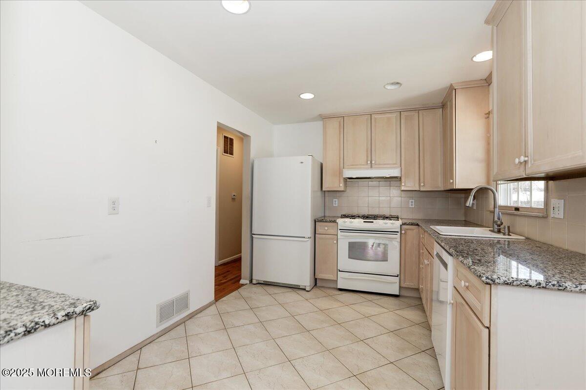 103 Taft Drive, Brick, New Jersey image 33