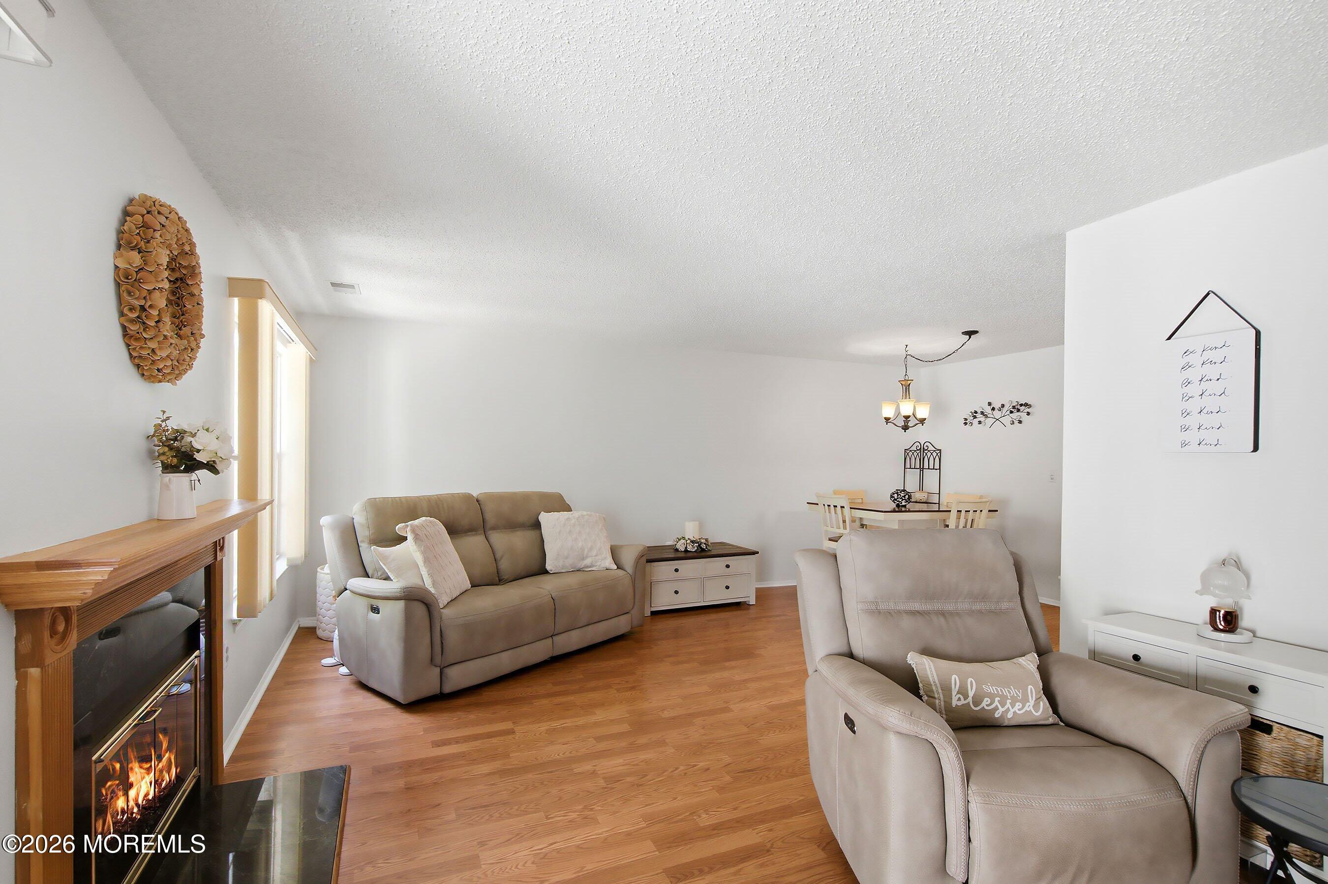 1304 Iris Way 1304