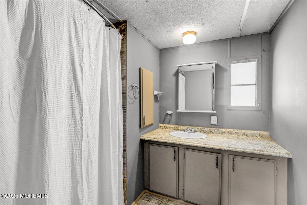 19 Mary Ann Court, Hazlet, New Jersey image 16