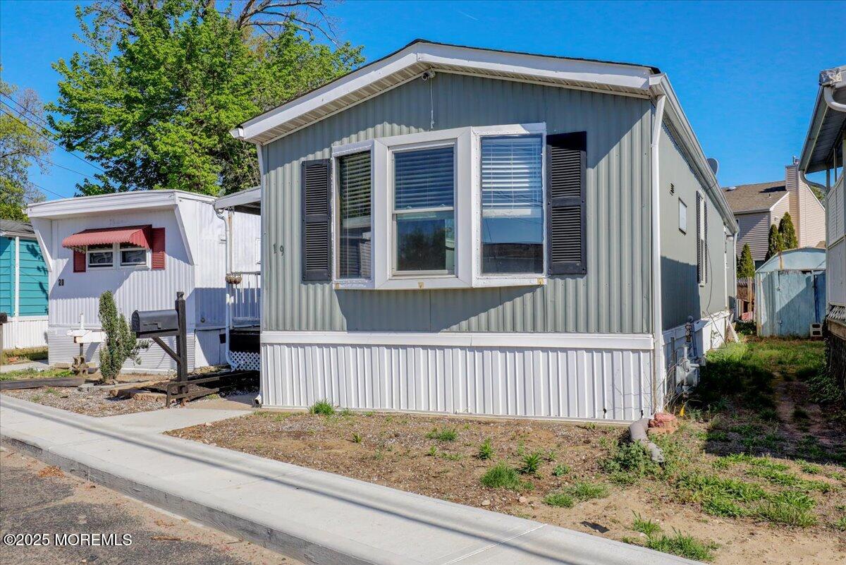19 Mary Ann Court, Hazlet, New Jersey image 1