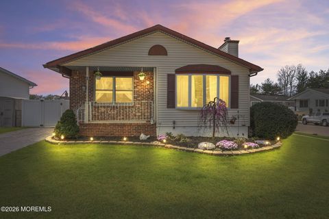 Photo of 1 Parkview Way, Englishtown, NJ 07726 (MLS # 22611021)