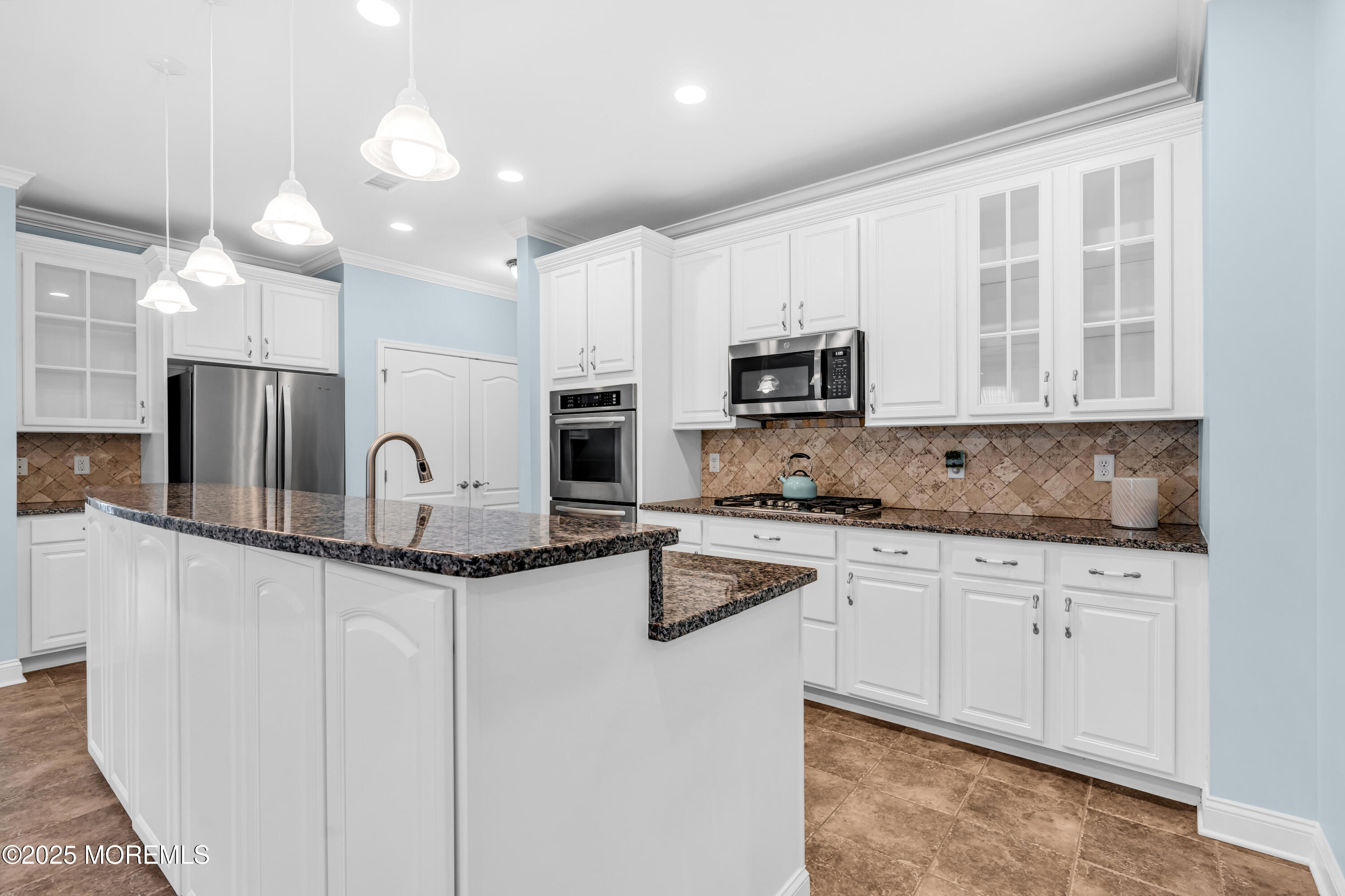 10 E Black Heath Court, Farmingdale, New Jersey image 17