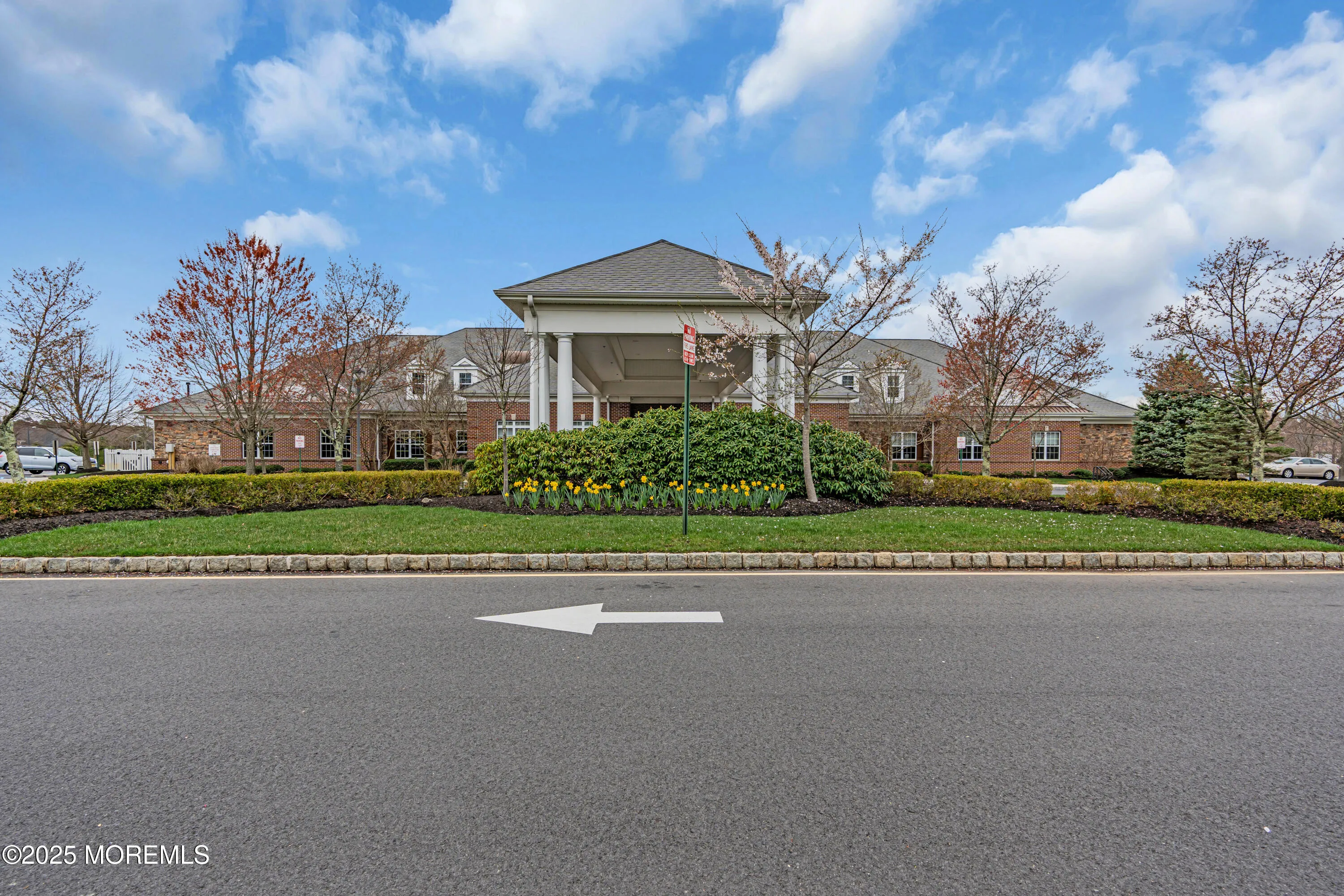 Farmingdale, New Jersey 07727, United States, 3 Bedrooms Bedrooms, ,3 BathroomsBathrooms,Residential,Active,110082