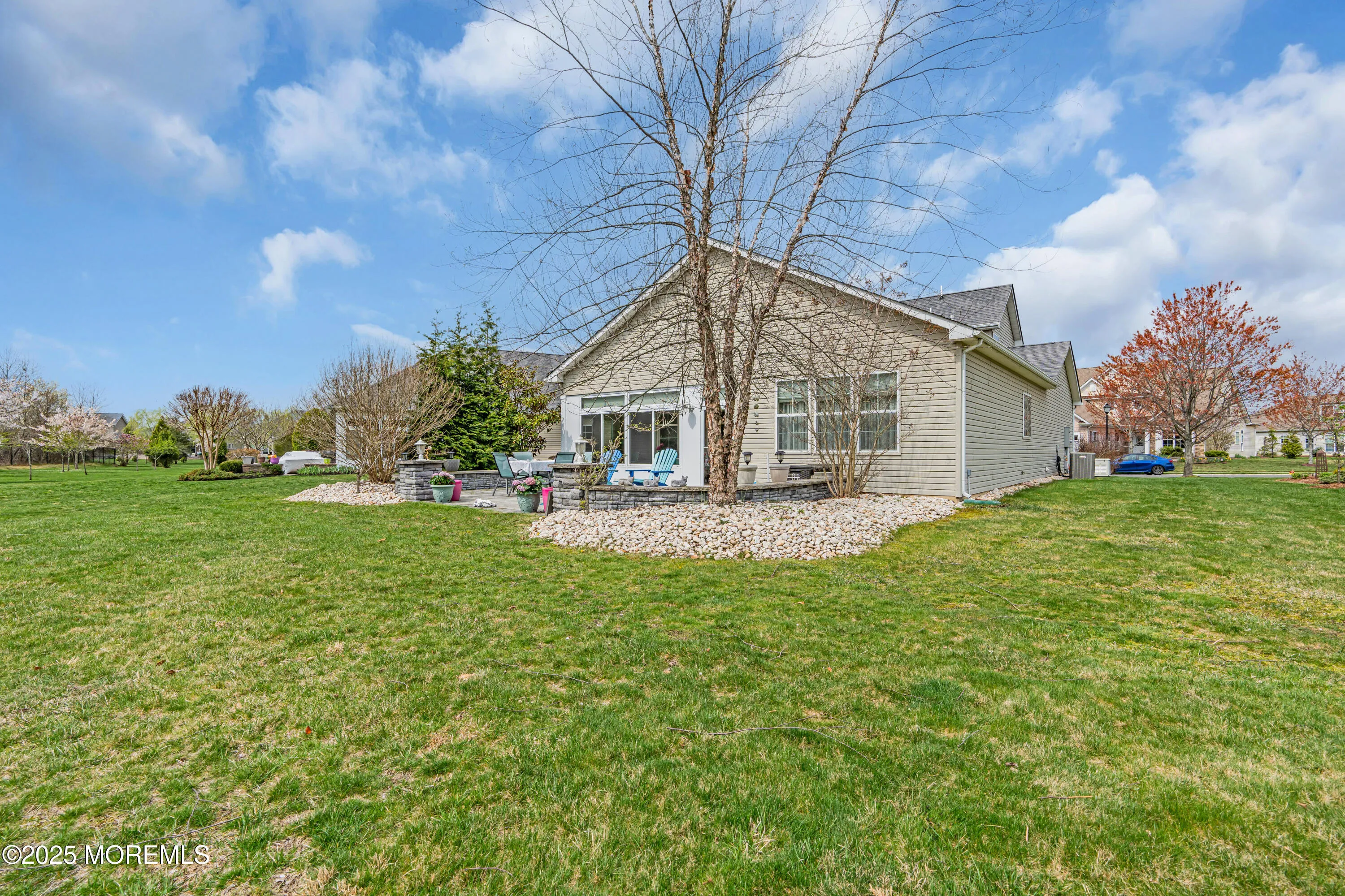 Farmingdale, New Jersey 07727, United States, 3 Bedrooms Bedrooms, ,3 BathroomsBathrooms,Residential,Active,110082