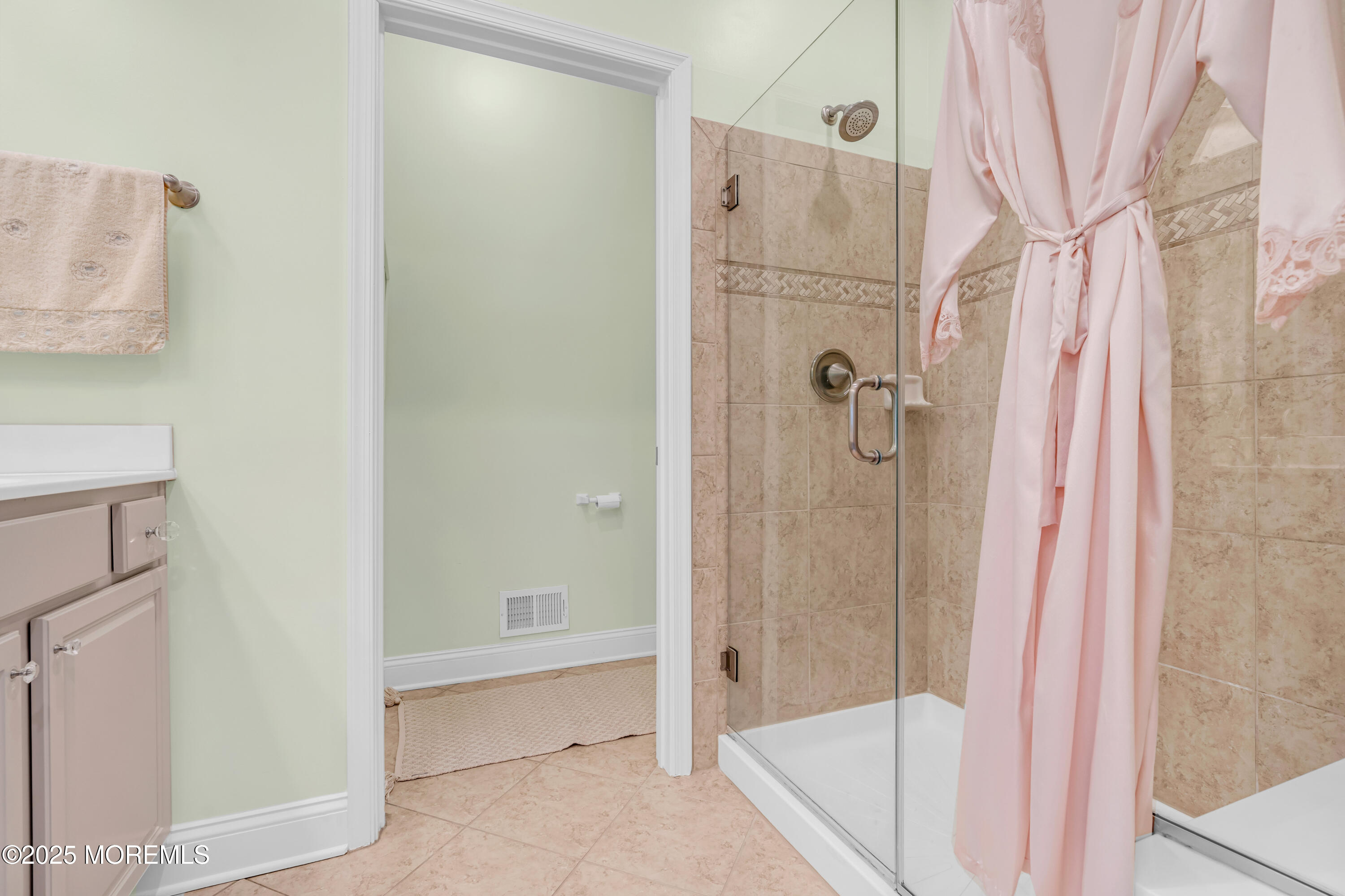 10 E Black Heath Court, Farmingdale, New Jersey image 31