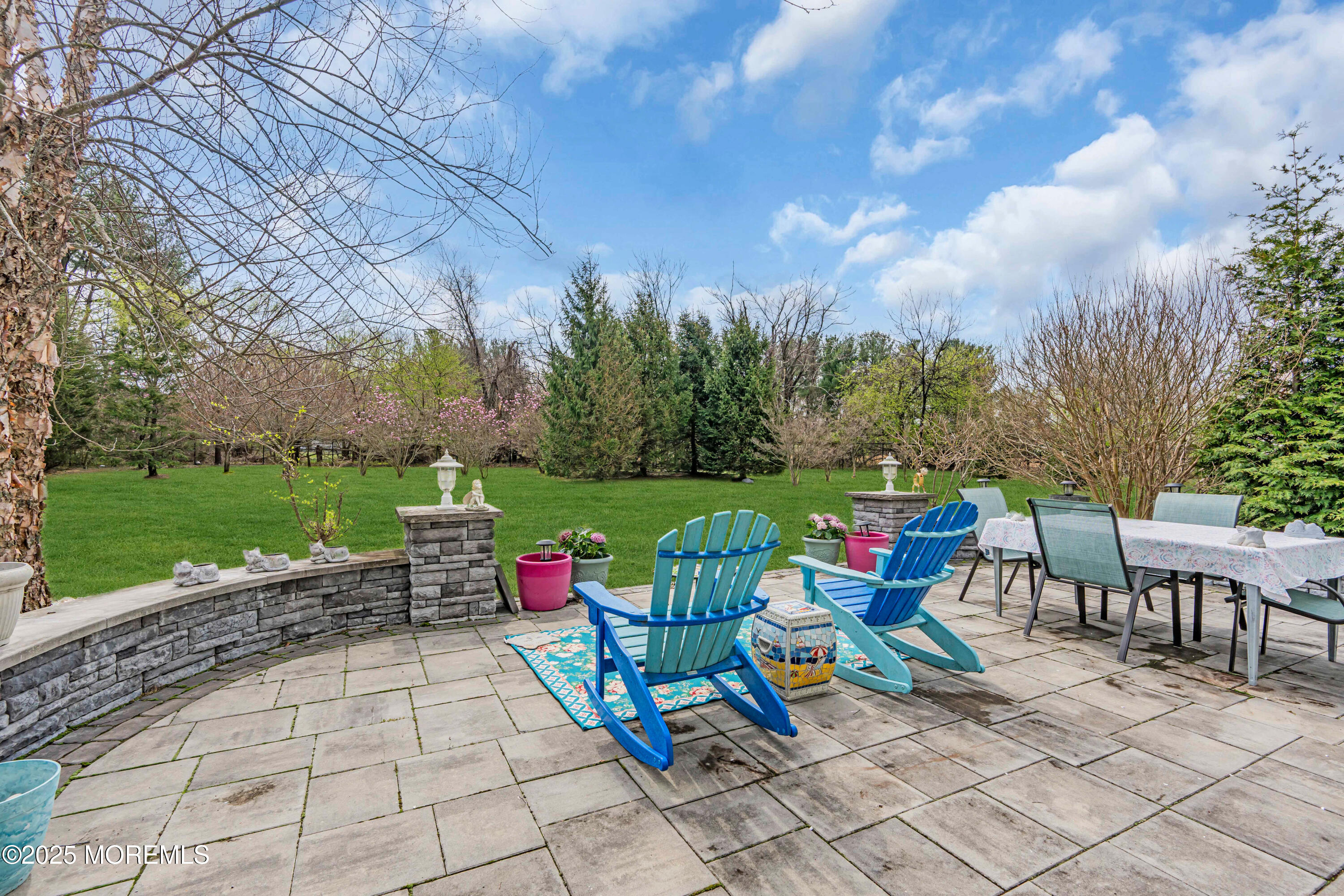 10 E Black Heath Court, Farmingdale, New Jersey image 3