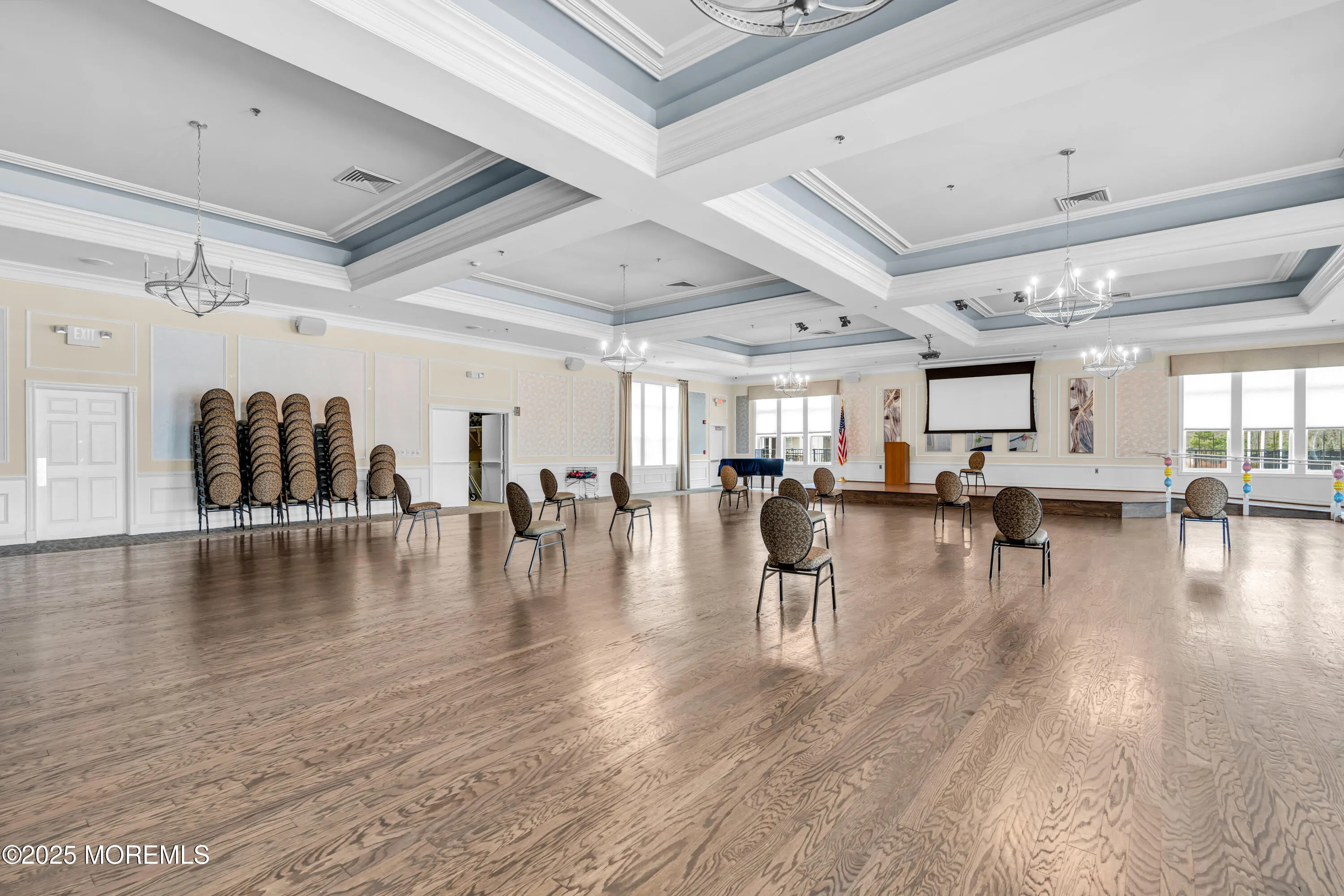 Farmingdale, New Jersey 07727, United States, 3 Bedrooms Bedrooms, ,3 BathroomsBathrooms,Residential,Active,110082