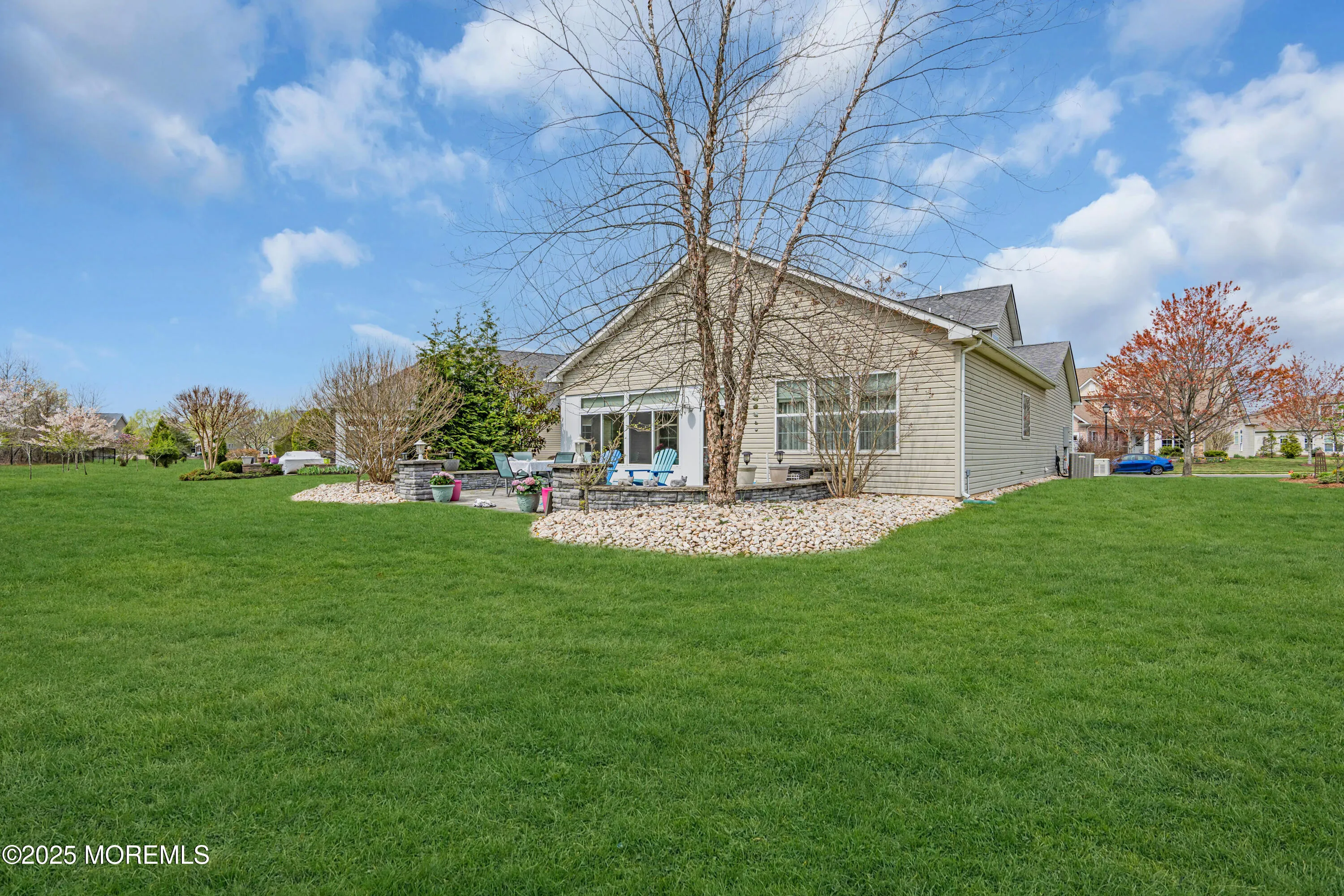 Farmingdale, New Jersey 07727, United States, 3 Bedrooms Bedrooms, ,3 BathroomsBathrooms,Residential,Active,110082