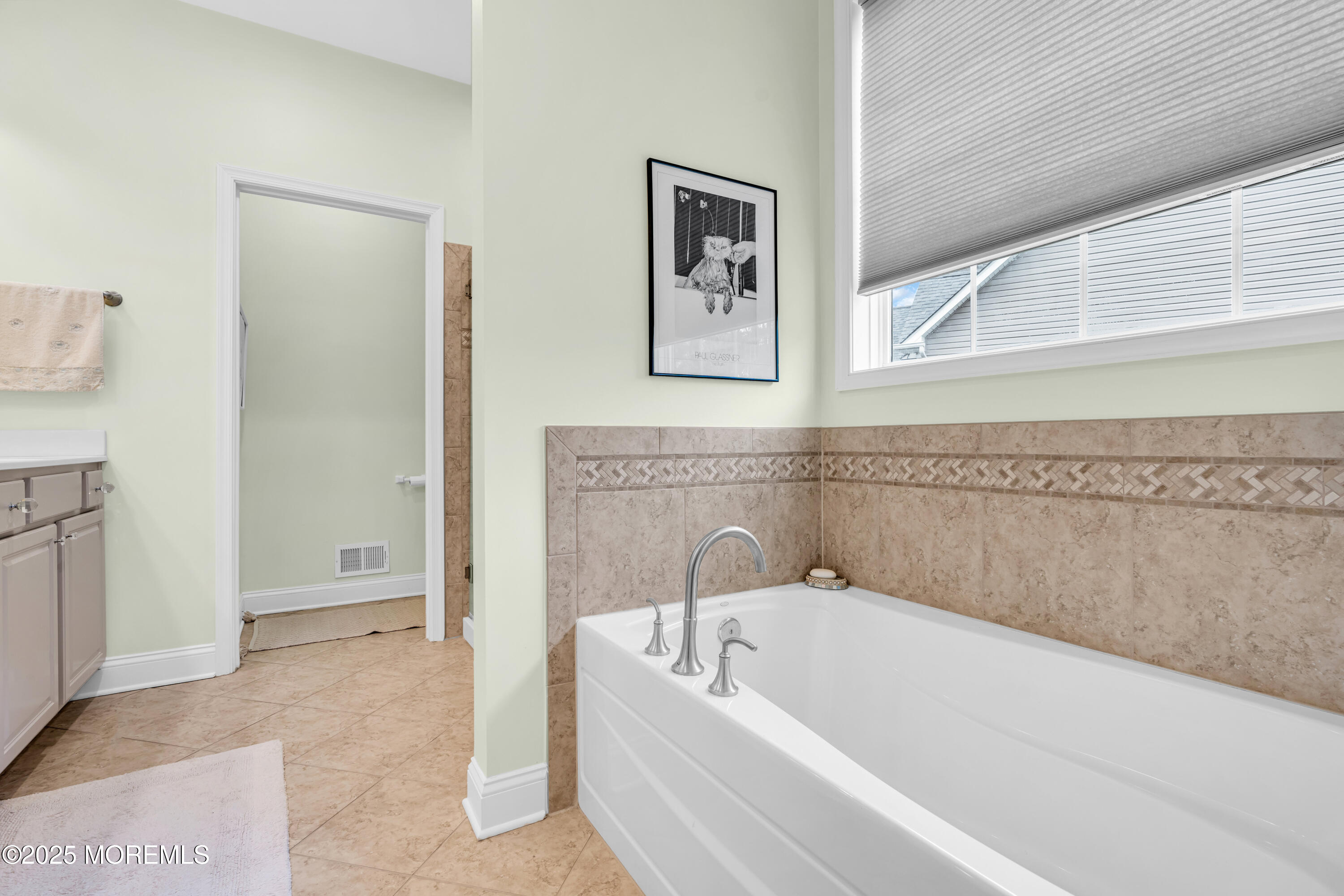 10 E Black Heath Court, Farmingdale, New Jersey image 29