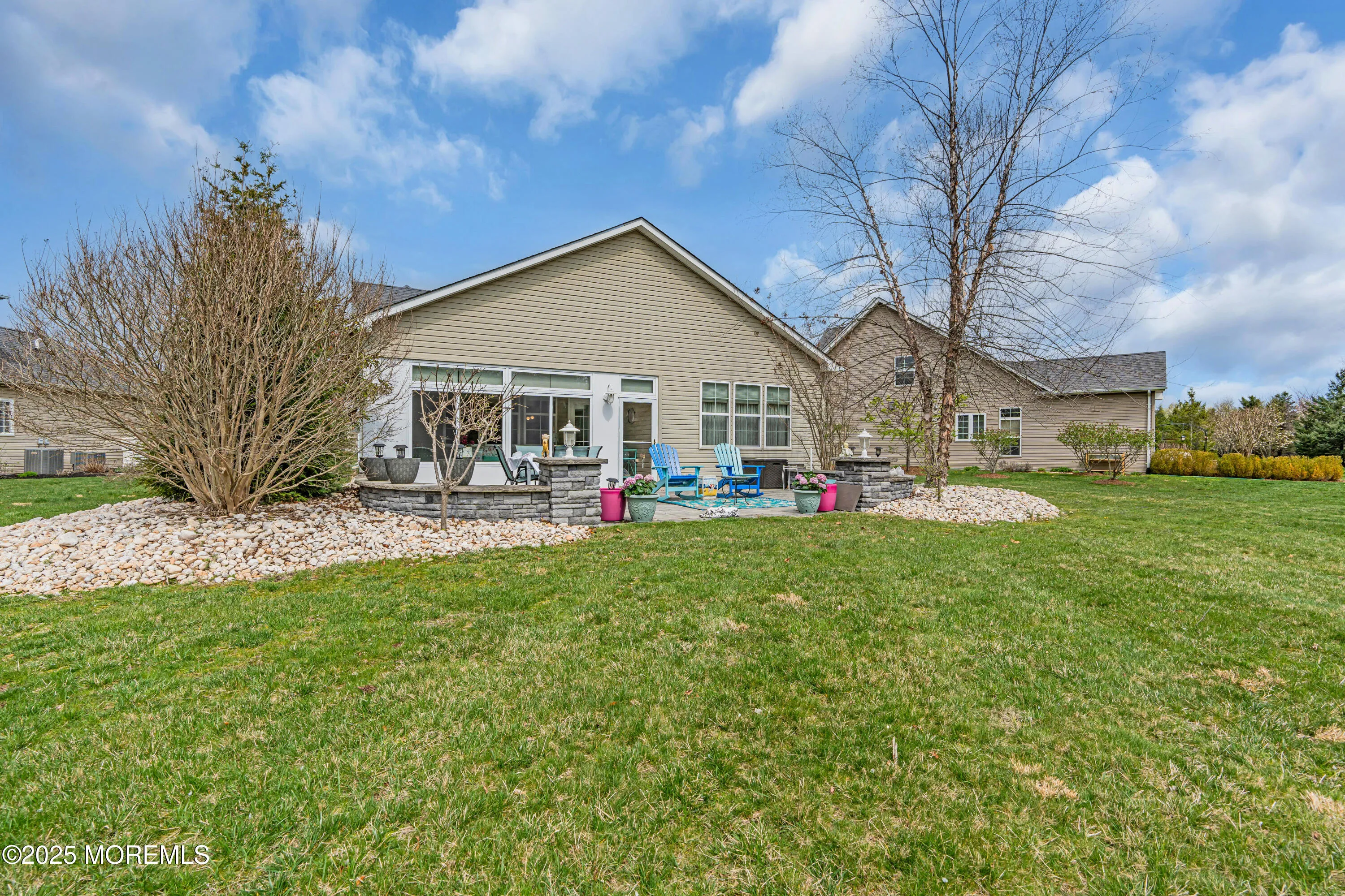 Farmingdale, New Jersey 07727, United States, 3 Bedrooms Bedrooms, ,3 BathroomsBathrooms,Residential,Active,110082