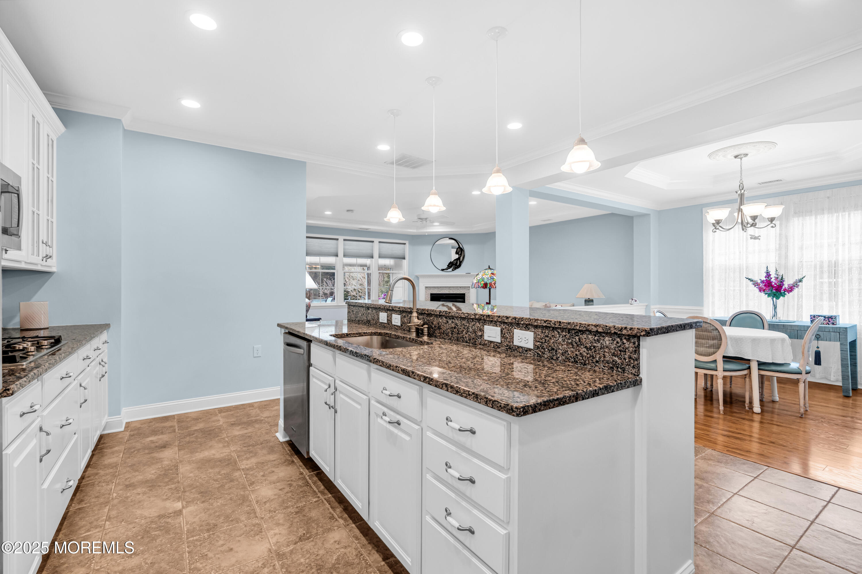 10 E Black Heath Court, Farmingdale, New Jersey image 19