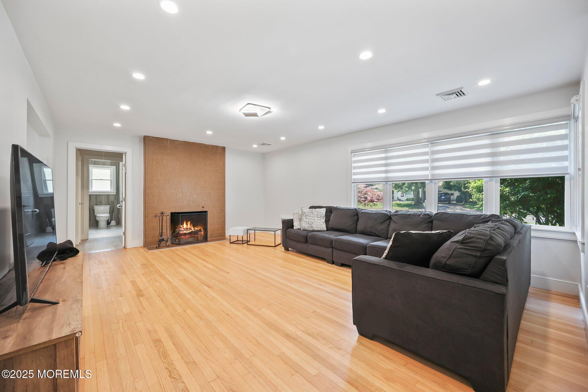2025 Lesser Parkway