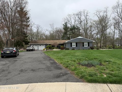 10 Wayne Court Manalapan NJ 07726