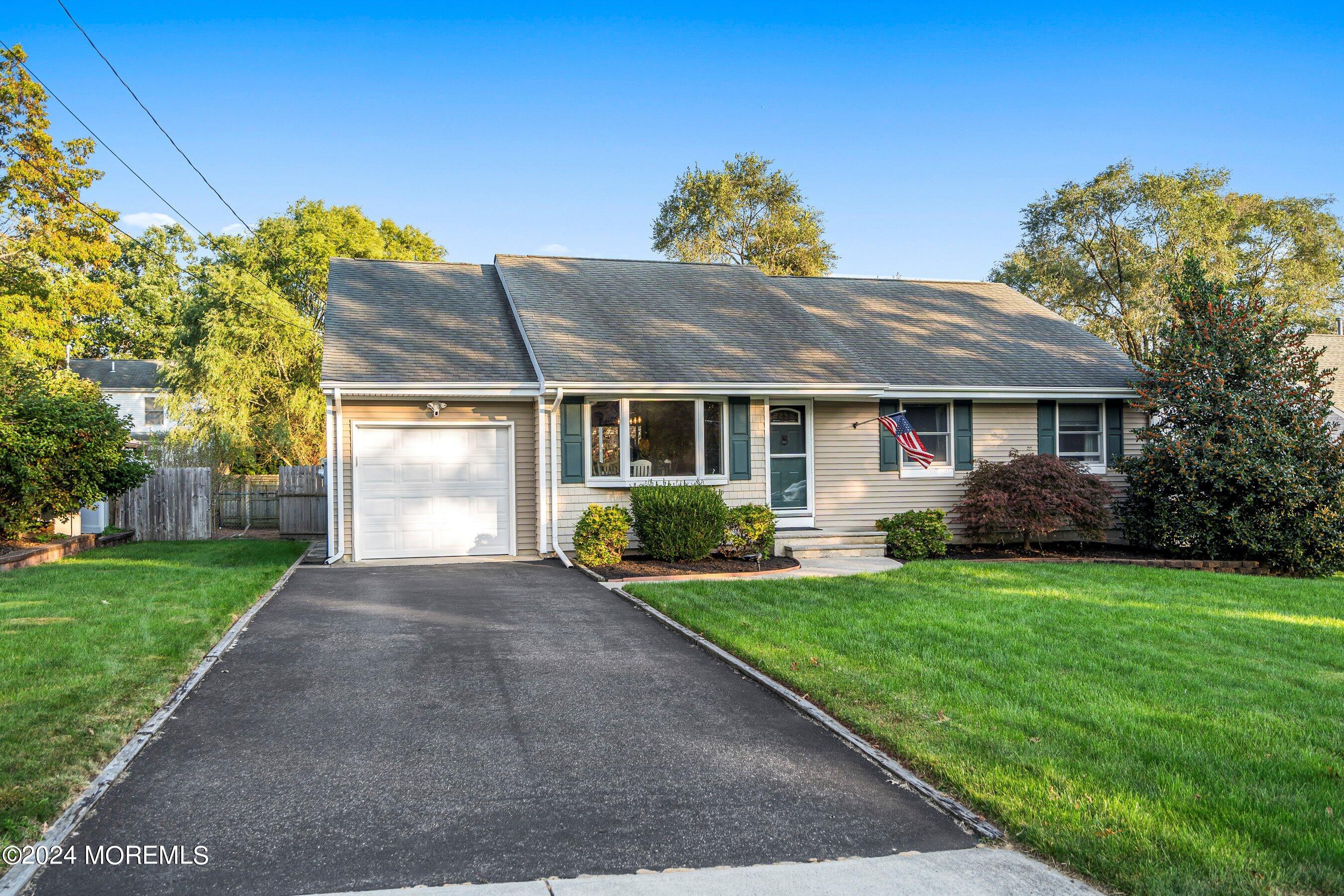 239 Tackle Avenue, Manahawkin, New Jersey image 2