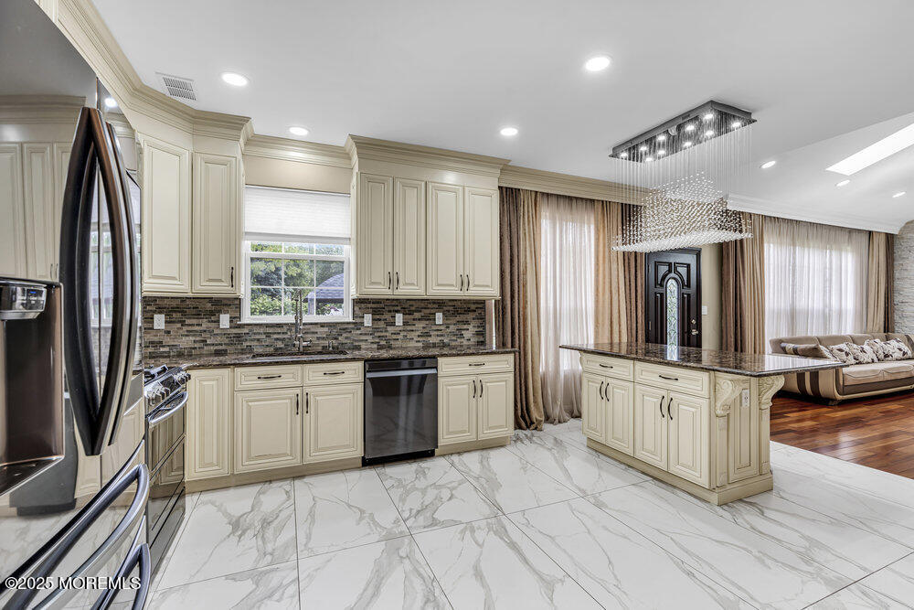 43 Saint Johns Drive, Freehold, New Jersey image 11
