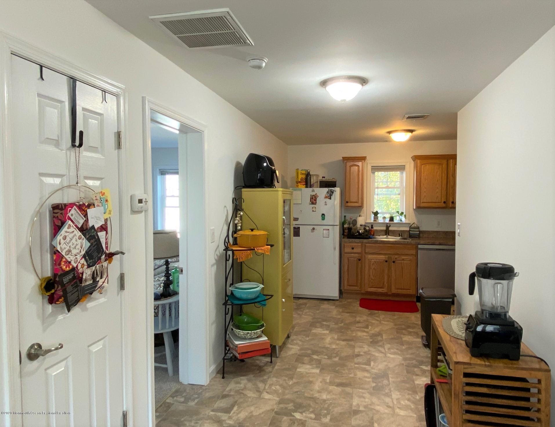 211 Brinley Avenue Rear