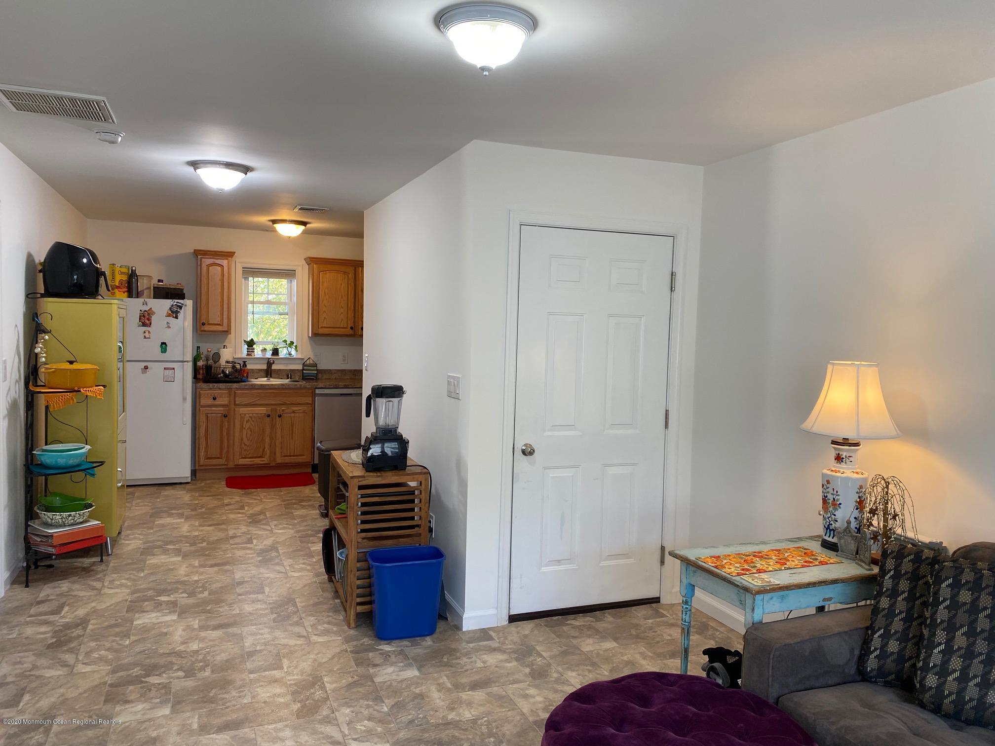 211 Brinley Avenue Rear