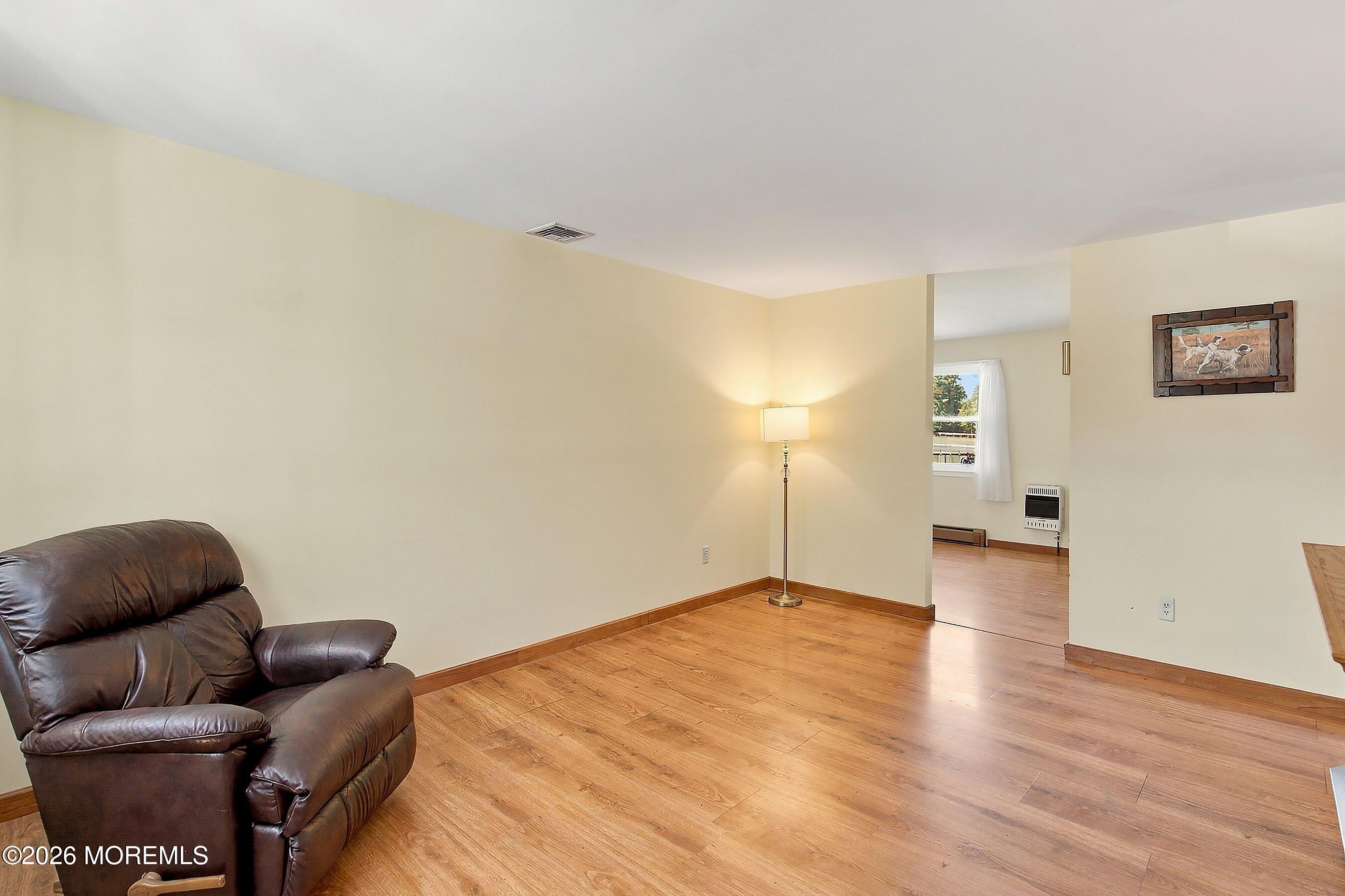 32 Arneytown Hornerstown Road