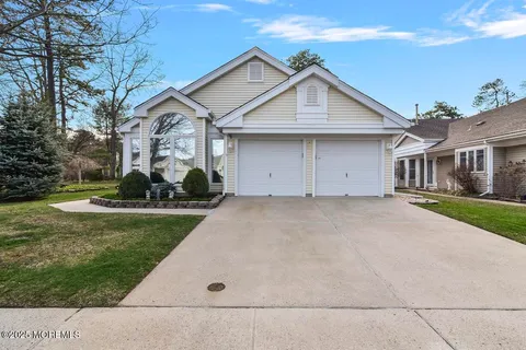 MLS: 22509226