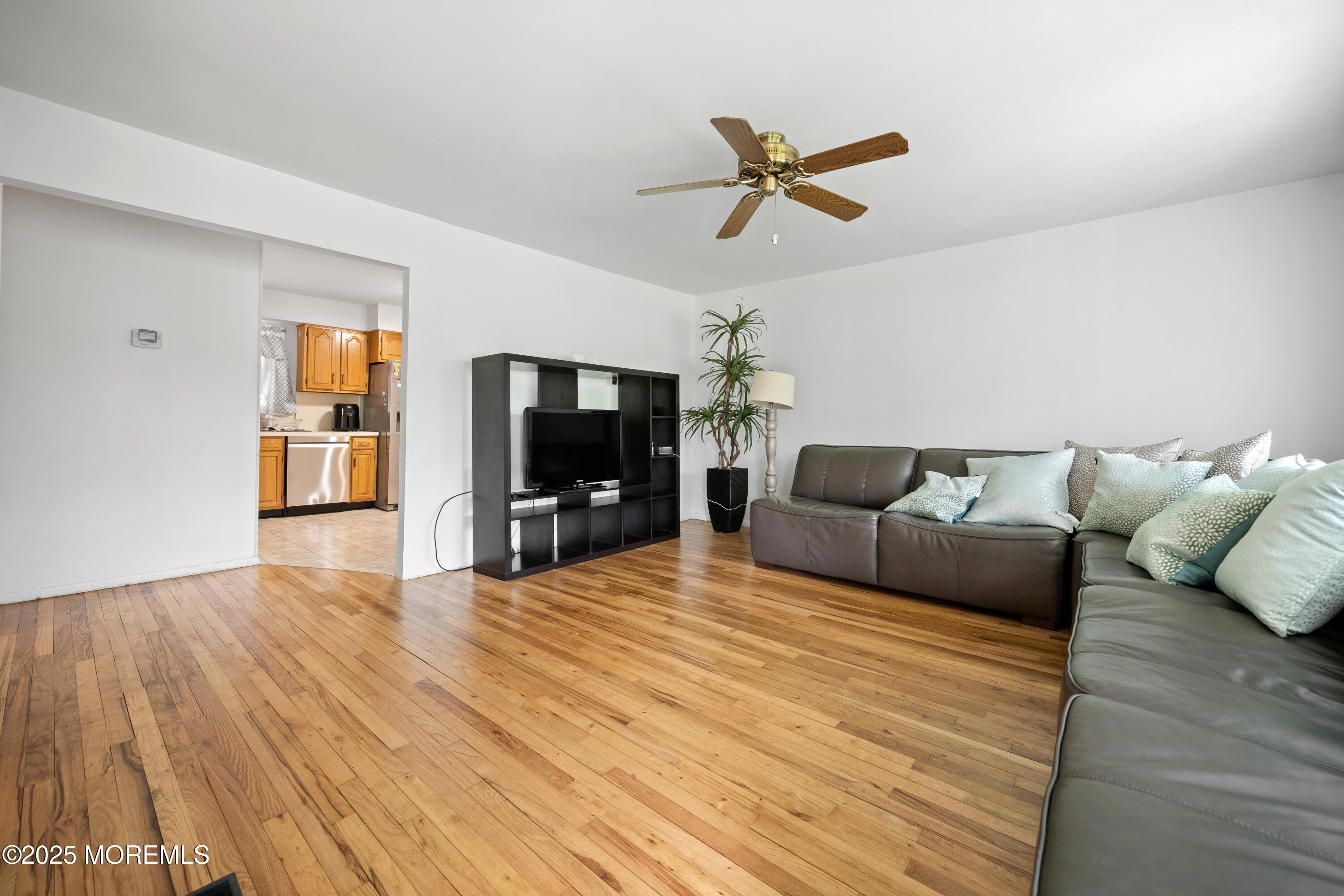 952 Stafford Drive, Toms River, New Jersey image 4