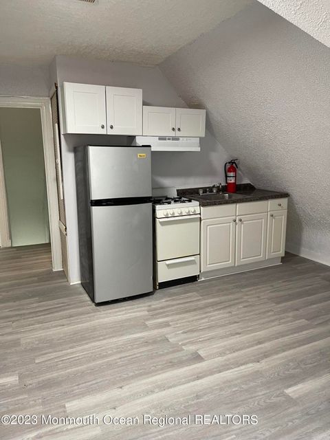 Multifamily For Rent - 404 3rd Avenue #4<br/> Monmouth County, Asbury Park, NJ 07712