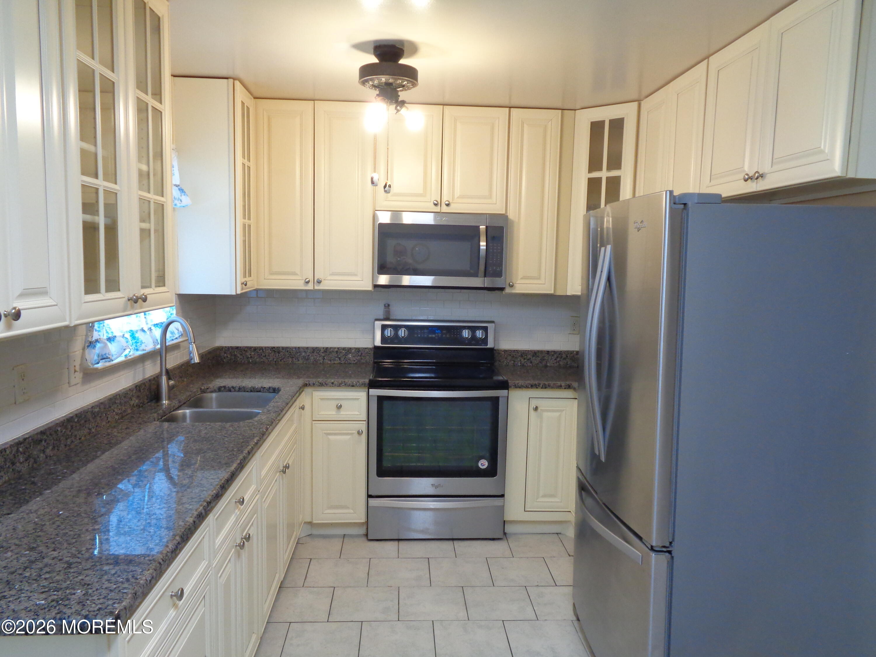 608 B Willow Lane