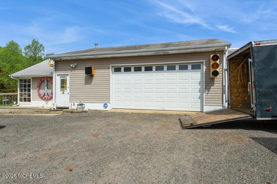 325 Sweetmans Lane, Millstone, New Jersey image 12