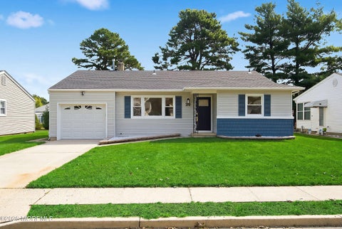 Homes For Sale - 26 Nostrand Drive<br/> Toms River, NJ 08757