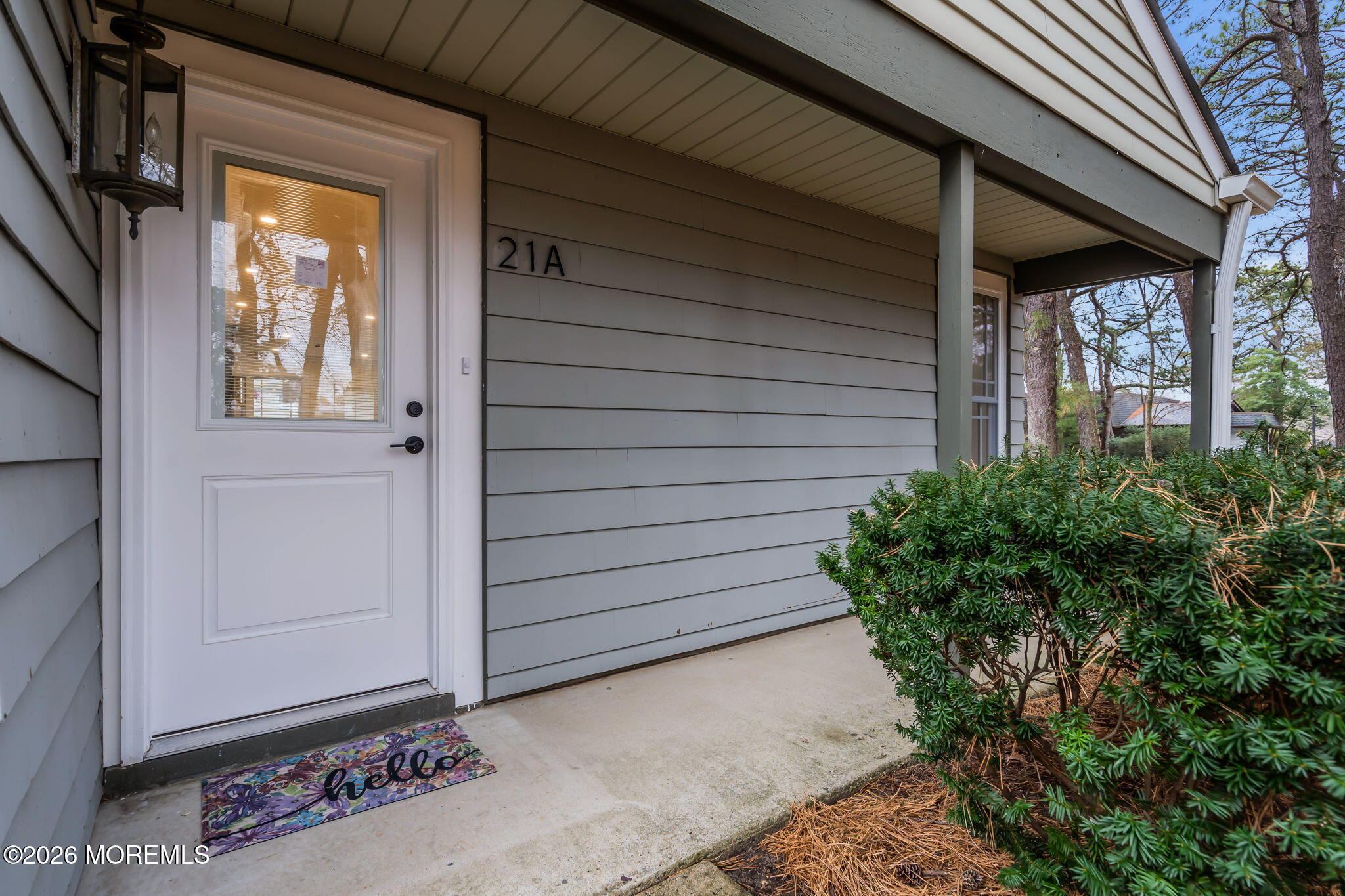 21A Buckingham Drive N