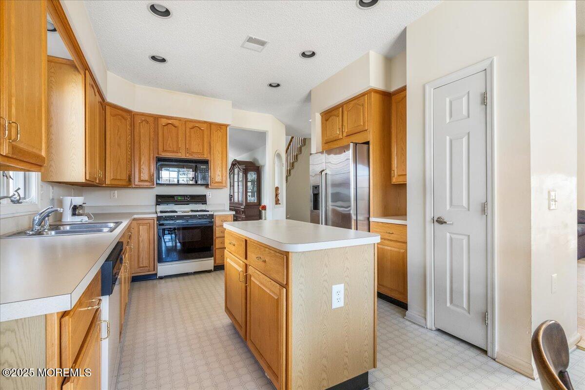 38 Brighton Court, Monroe Township, New Jersey image 11