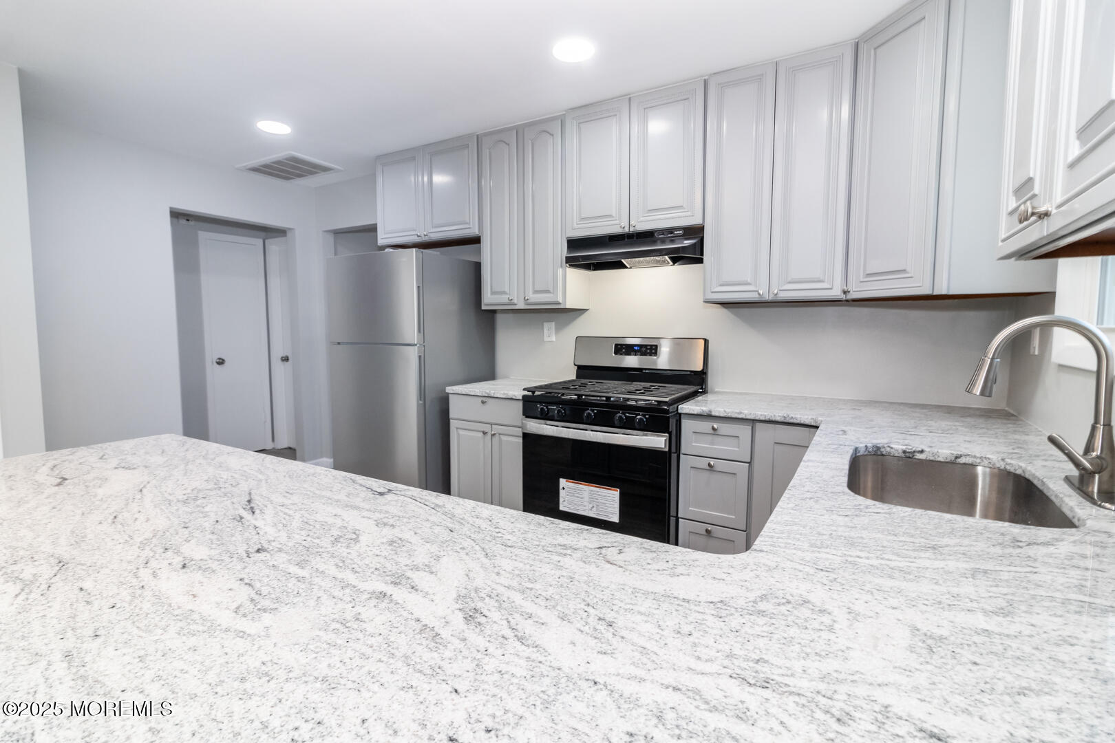 3 Fontana Street, Toms River, New Jersey image 8